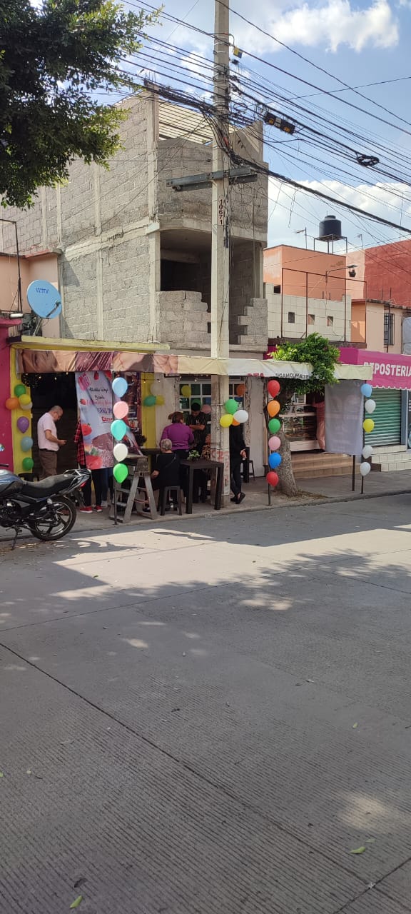 Alitas y hamburguesas “Alitochitas Wings” image 3