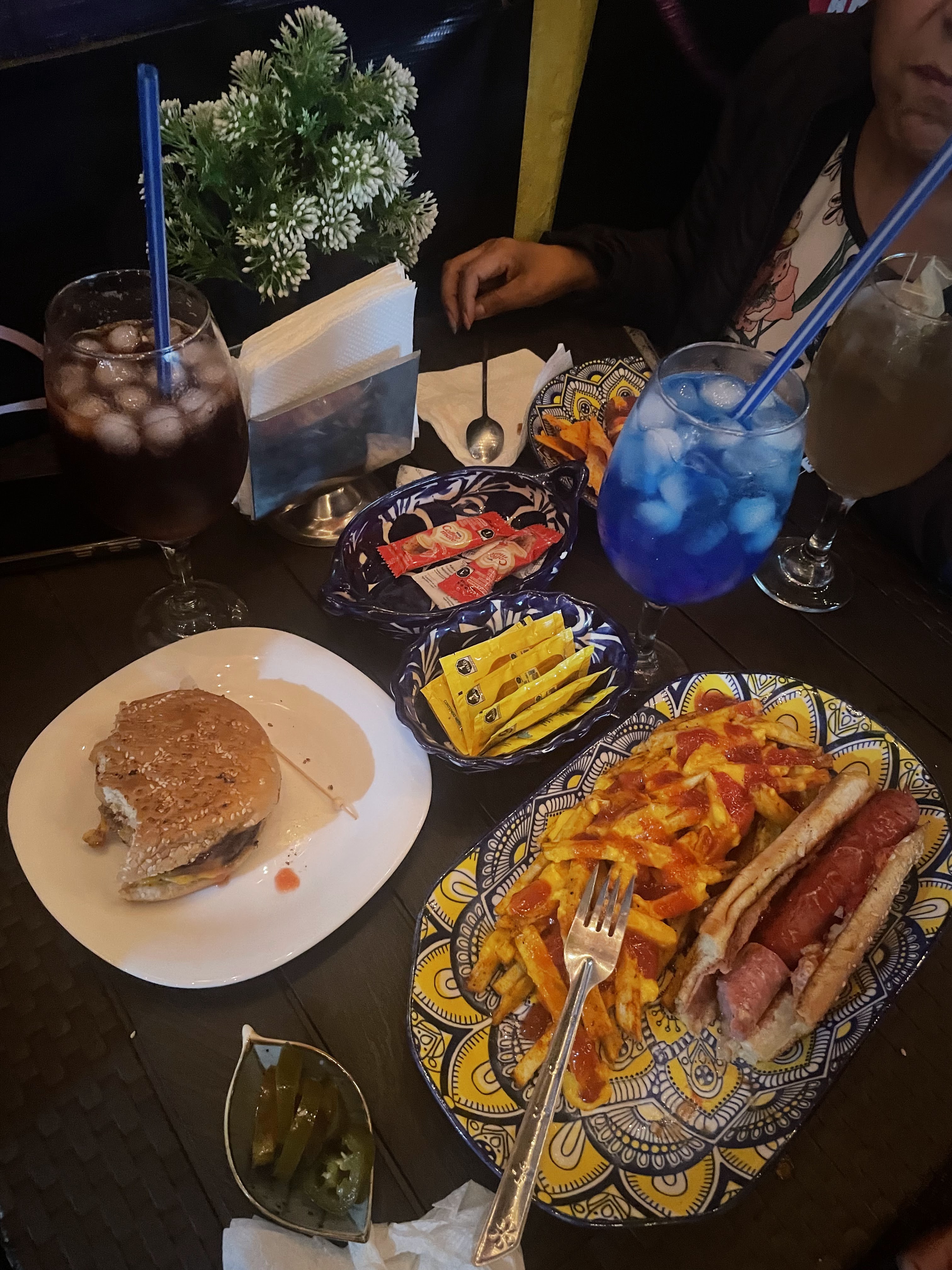 Alitas y hamburguesas “Alitochitas Wings” image 10