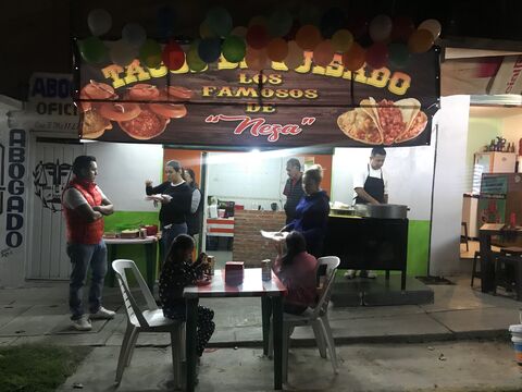 Taqueria los gordos image