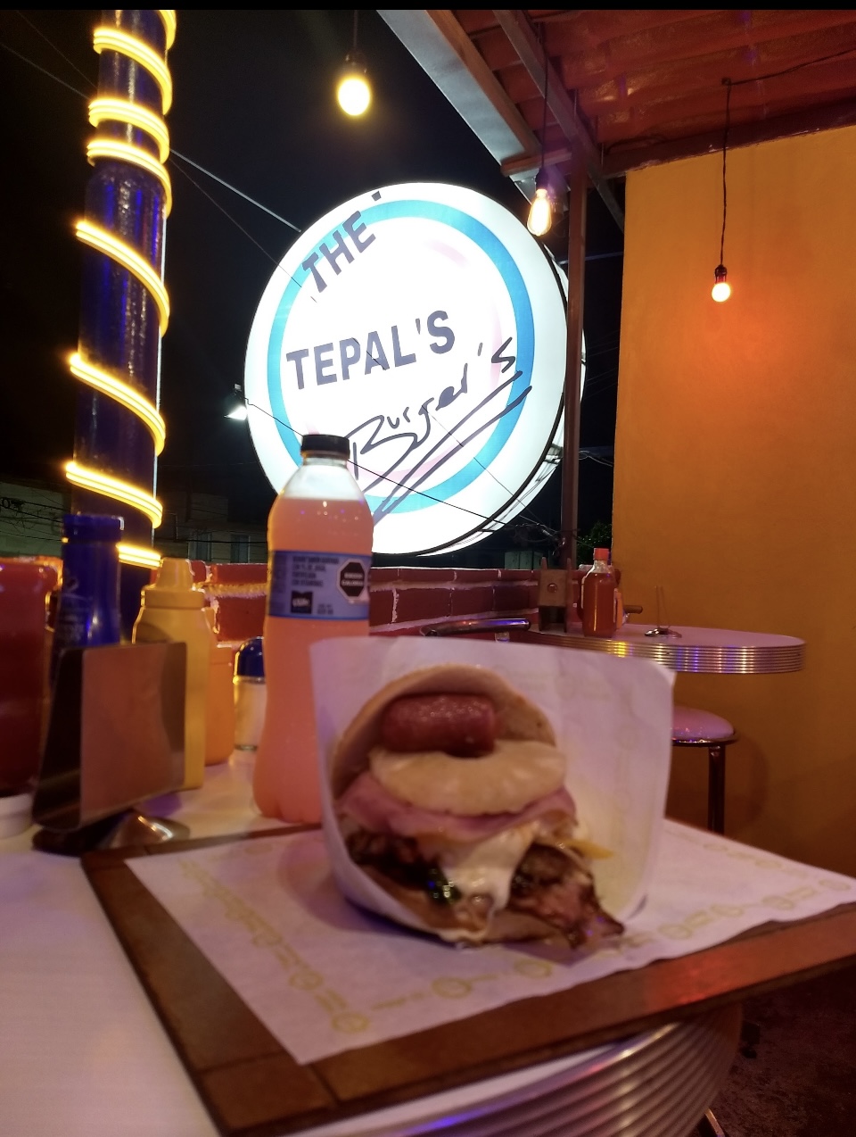 The Tepal's Burger's San buenaventura image 9