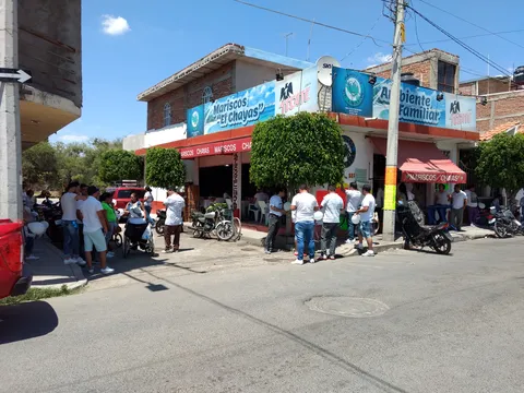 Mariscos el chayas image 1