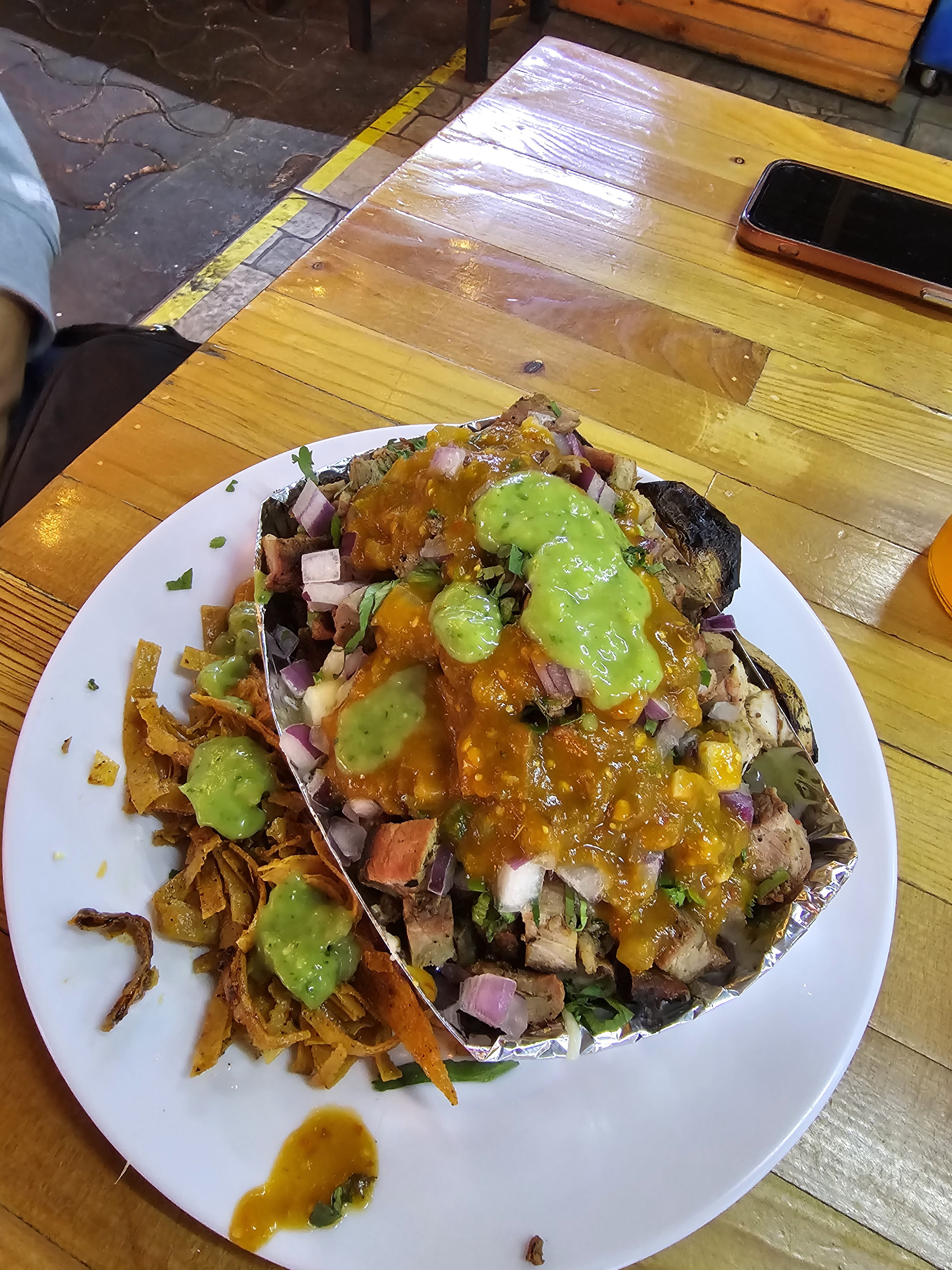 Los Pinches Tacos image 2