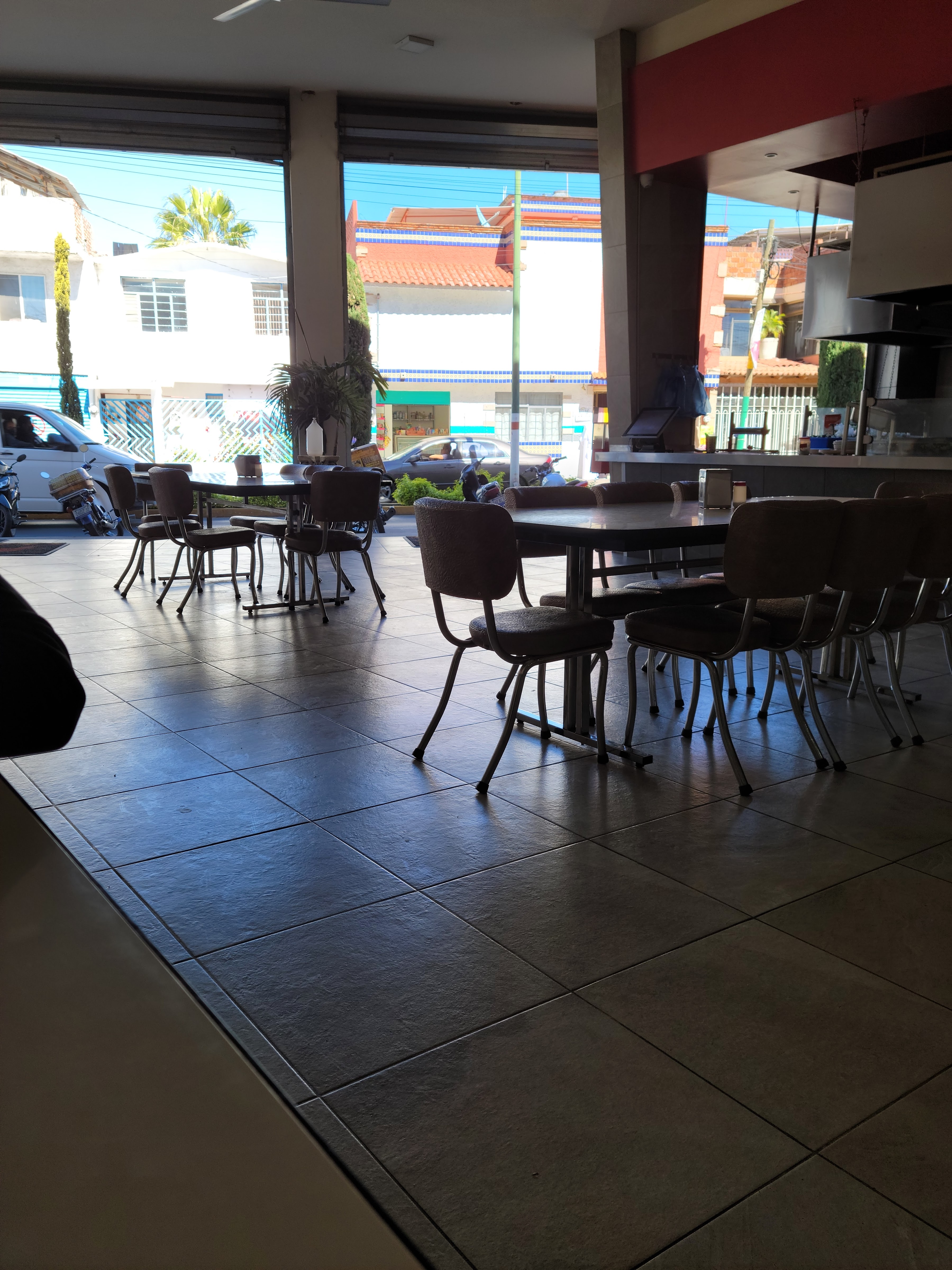 El Huarachazo Express image 1