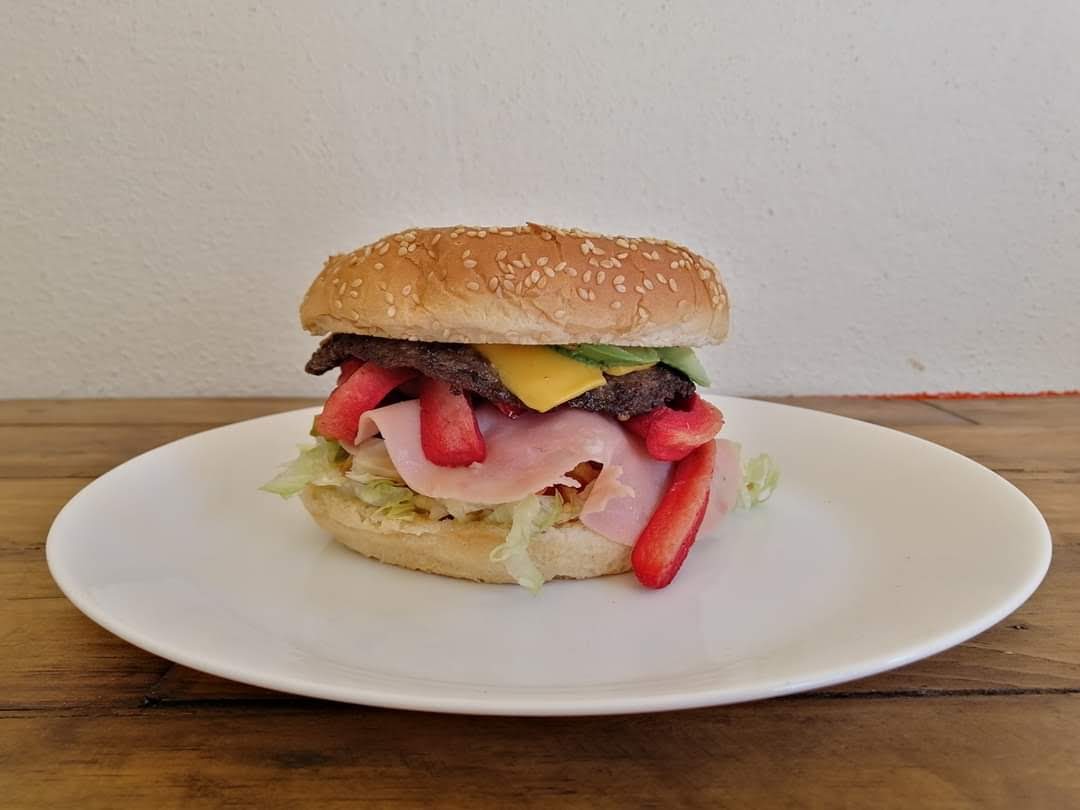 Loncheria La Regué image 3