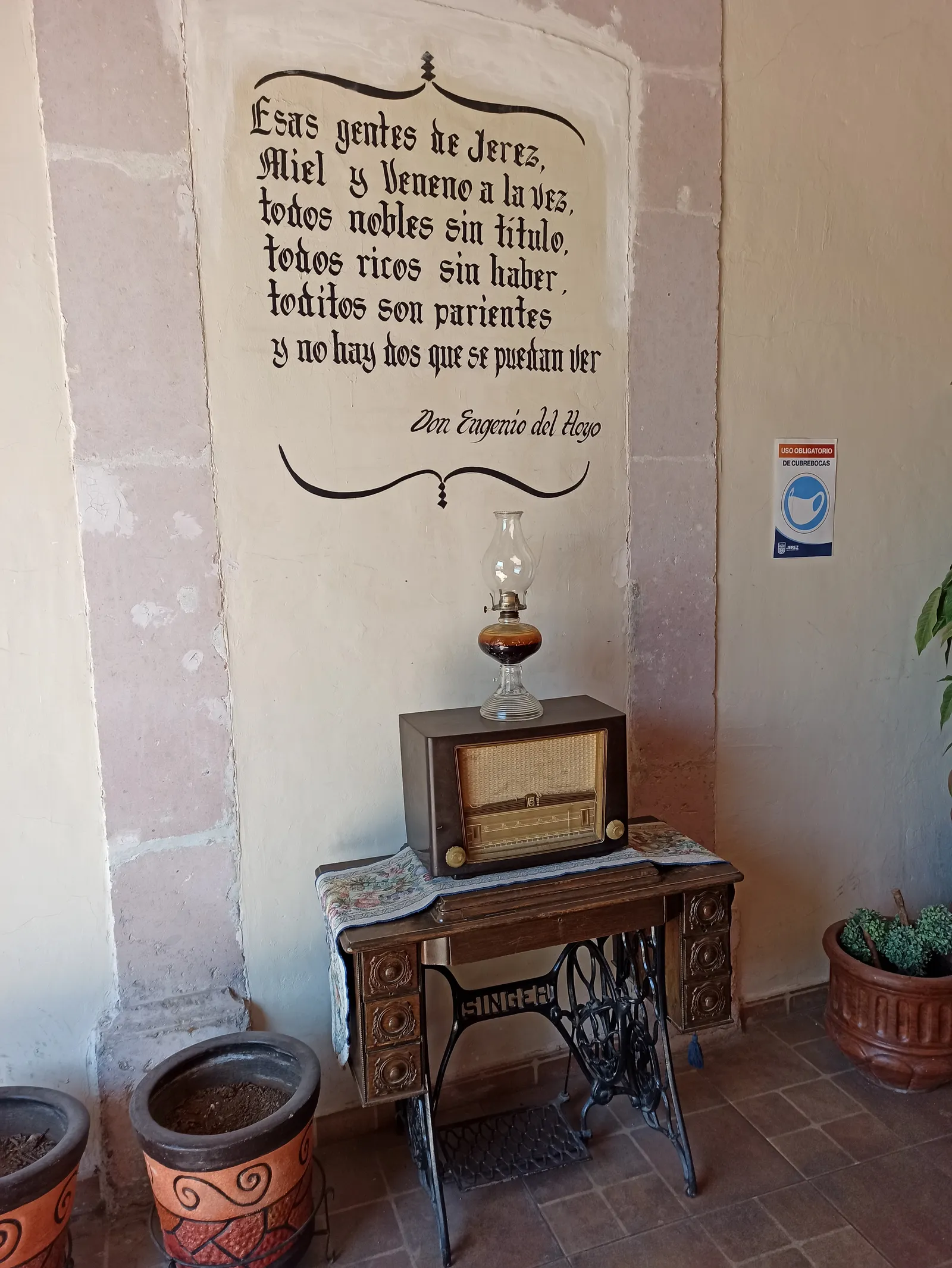 Miel & Veneno Restaurant image 4