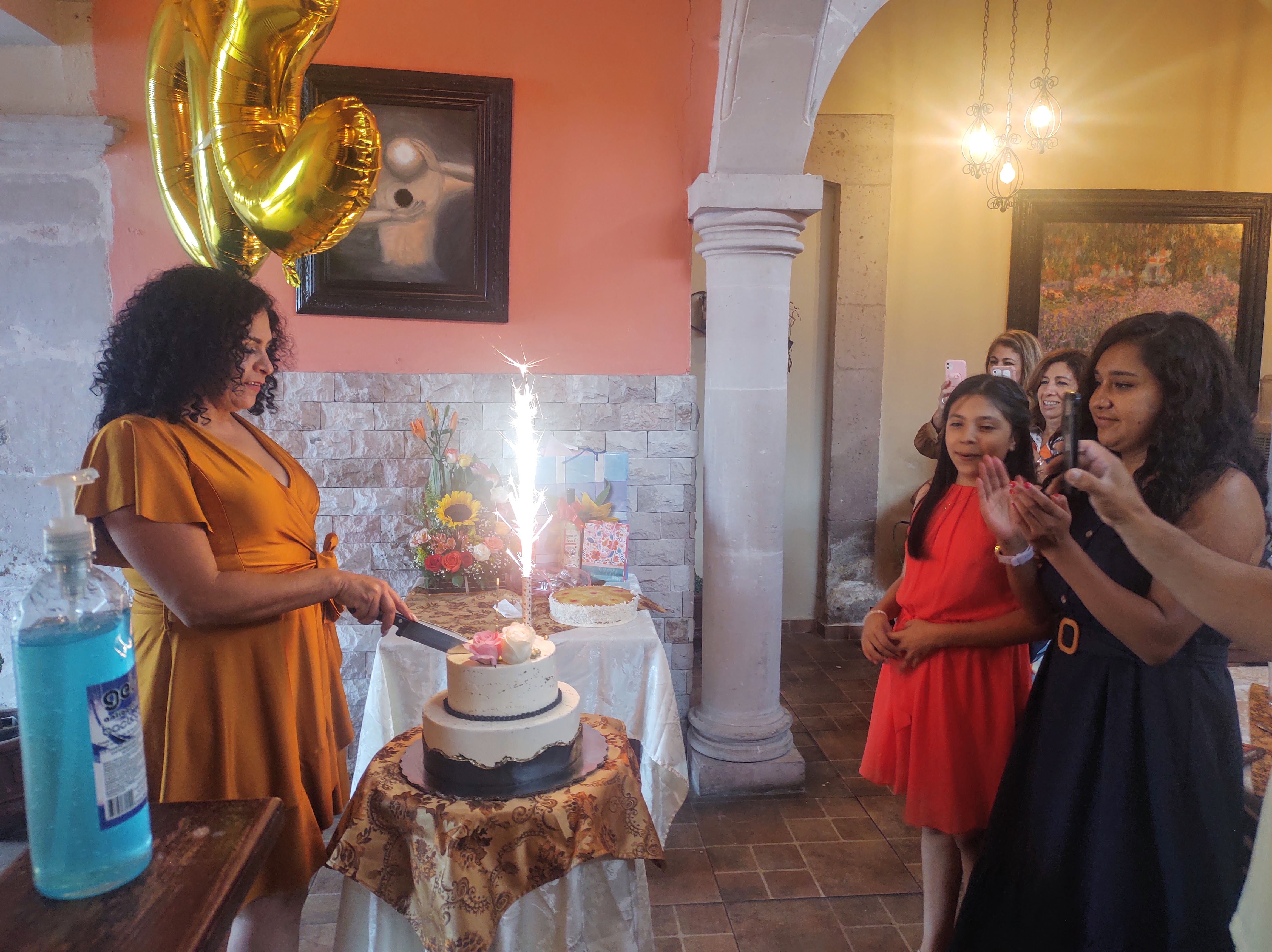 Miel & Veneno Restaurant image 7