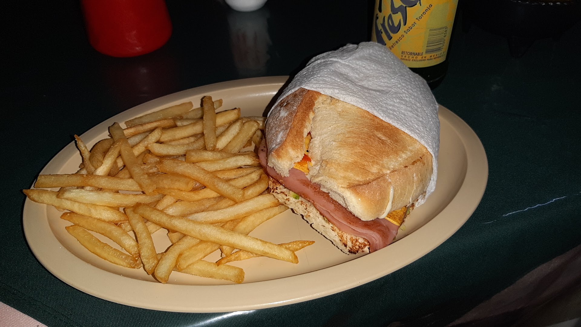 TONY'S café RESTAURANTE image 6