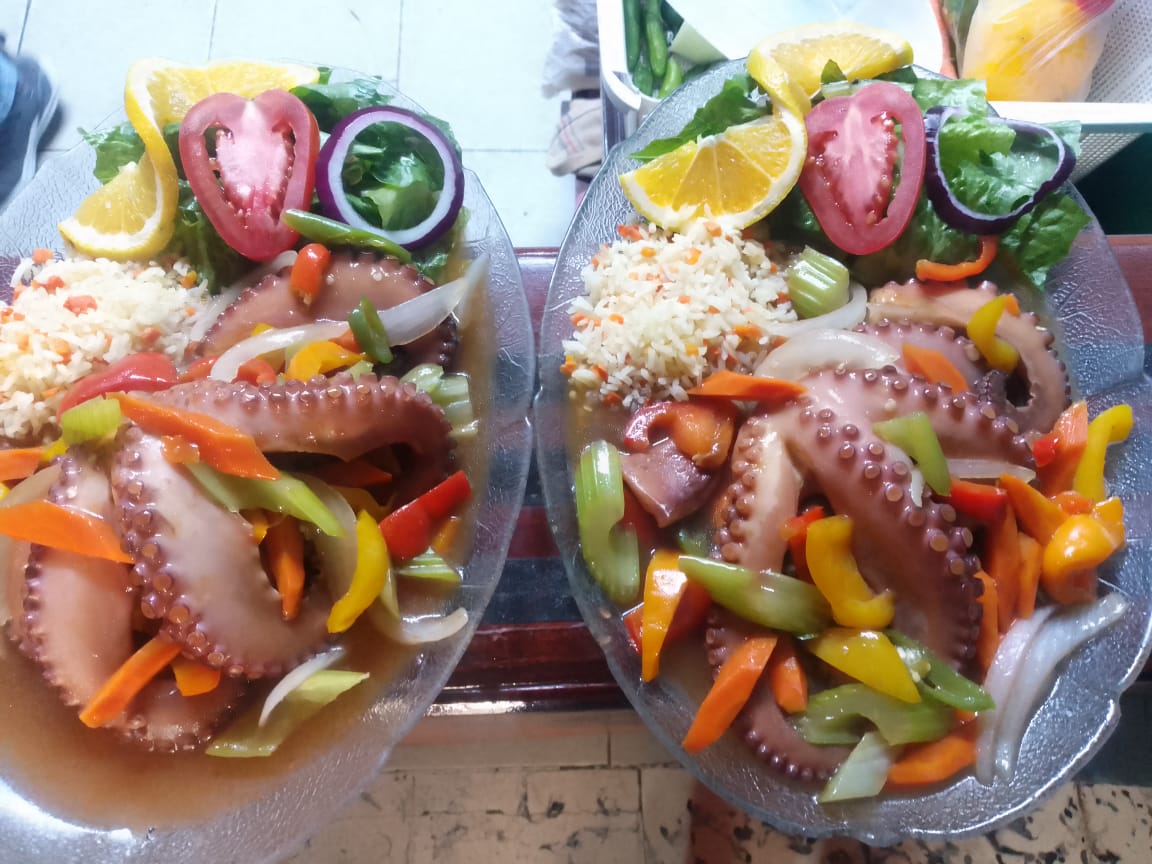 NOÉ MARISCOS Y CARNES RESTAURANT image 2