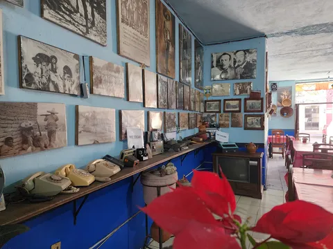 Restaurant La Ballena Burguer image 1