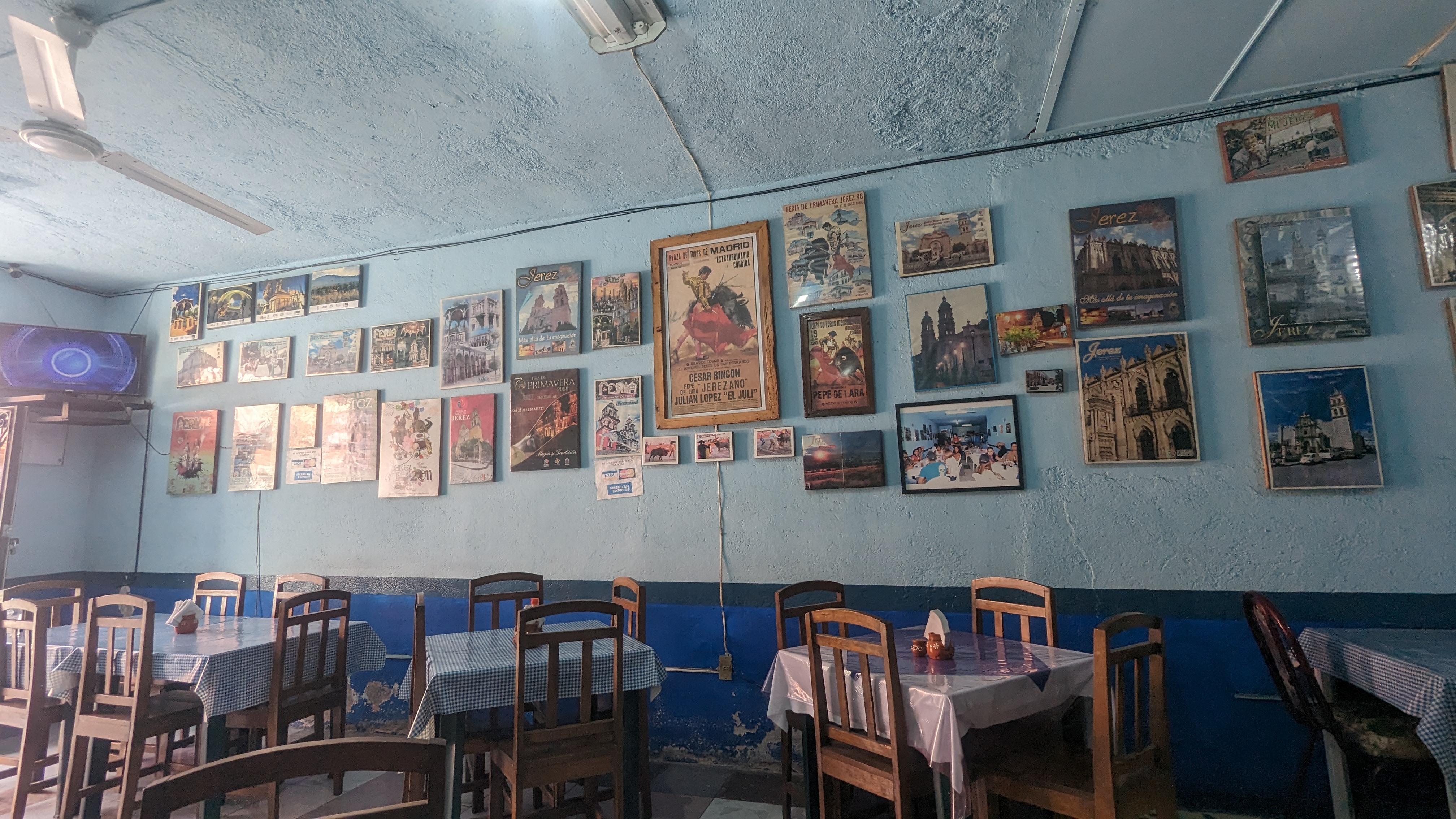 Restaurant La Ballena Burguer image 3