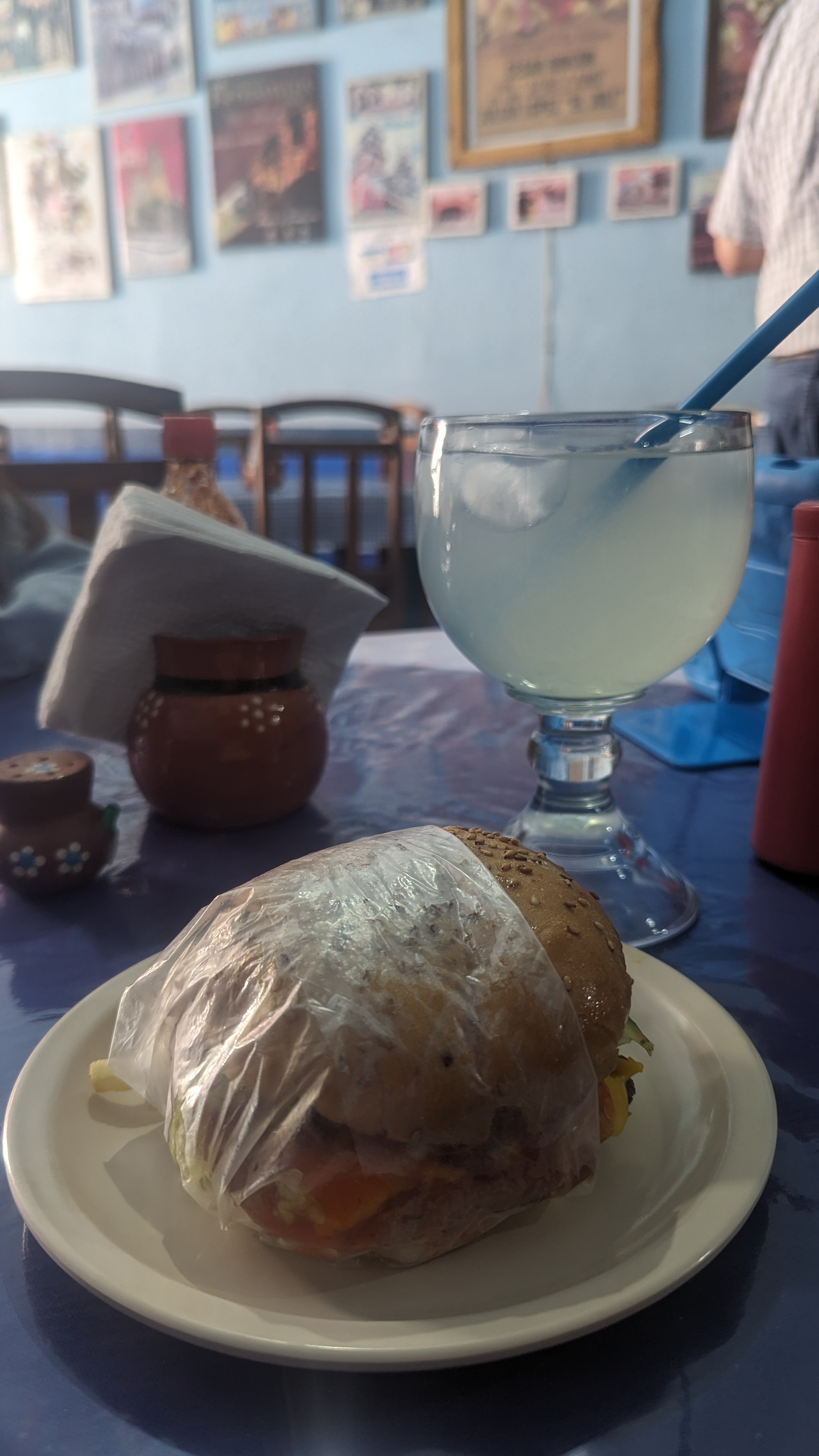 Restaurant La Ballena Burguer image 8