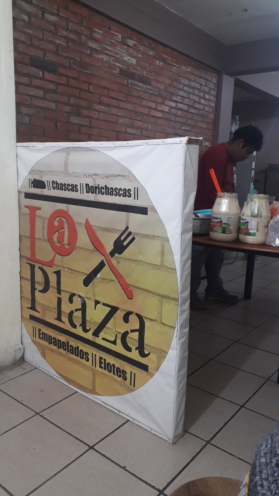 Chascas la plaza image 4