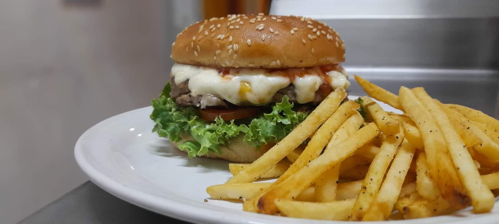 LONCHERÍA Y PIZZERÍA "LAS PALMITAS" image 1