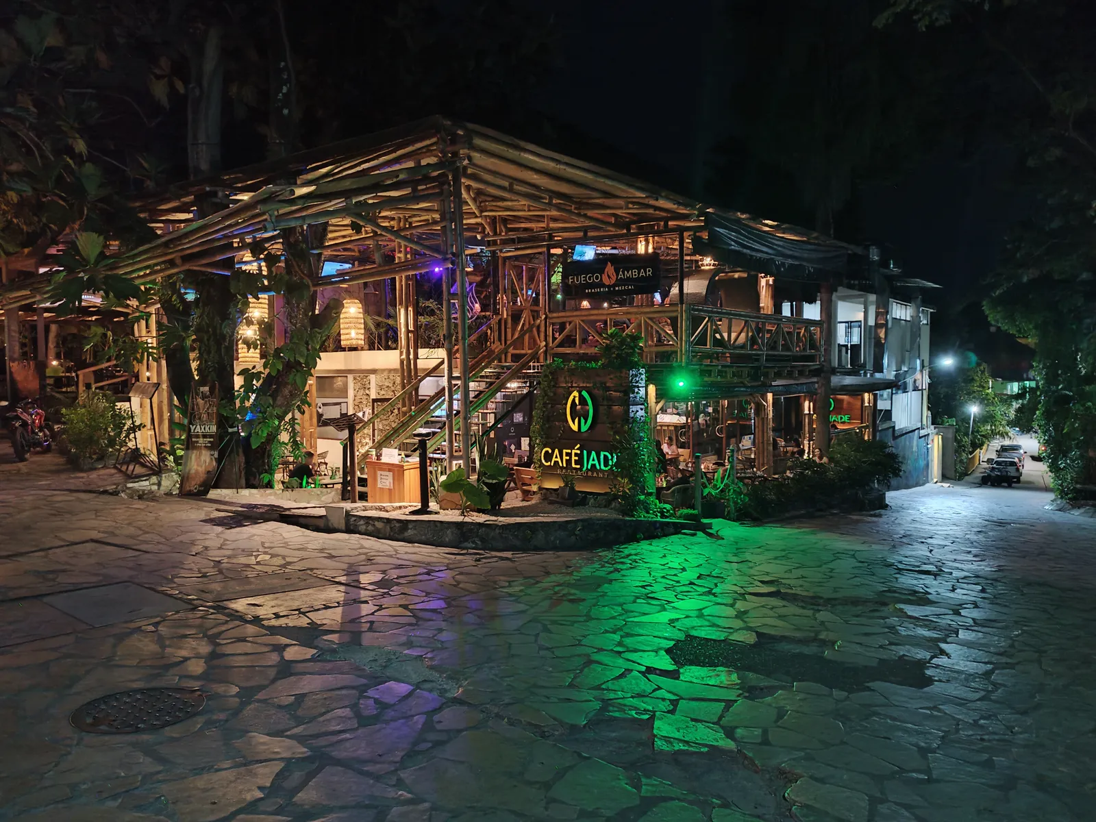 Café Jade image 7