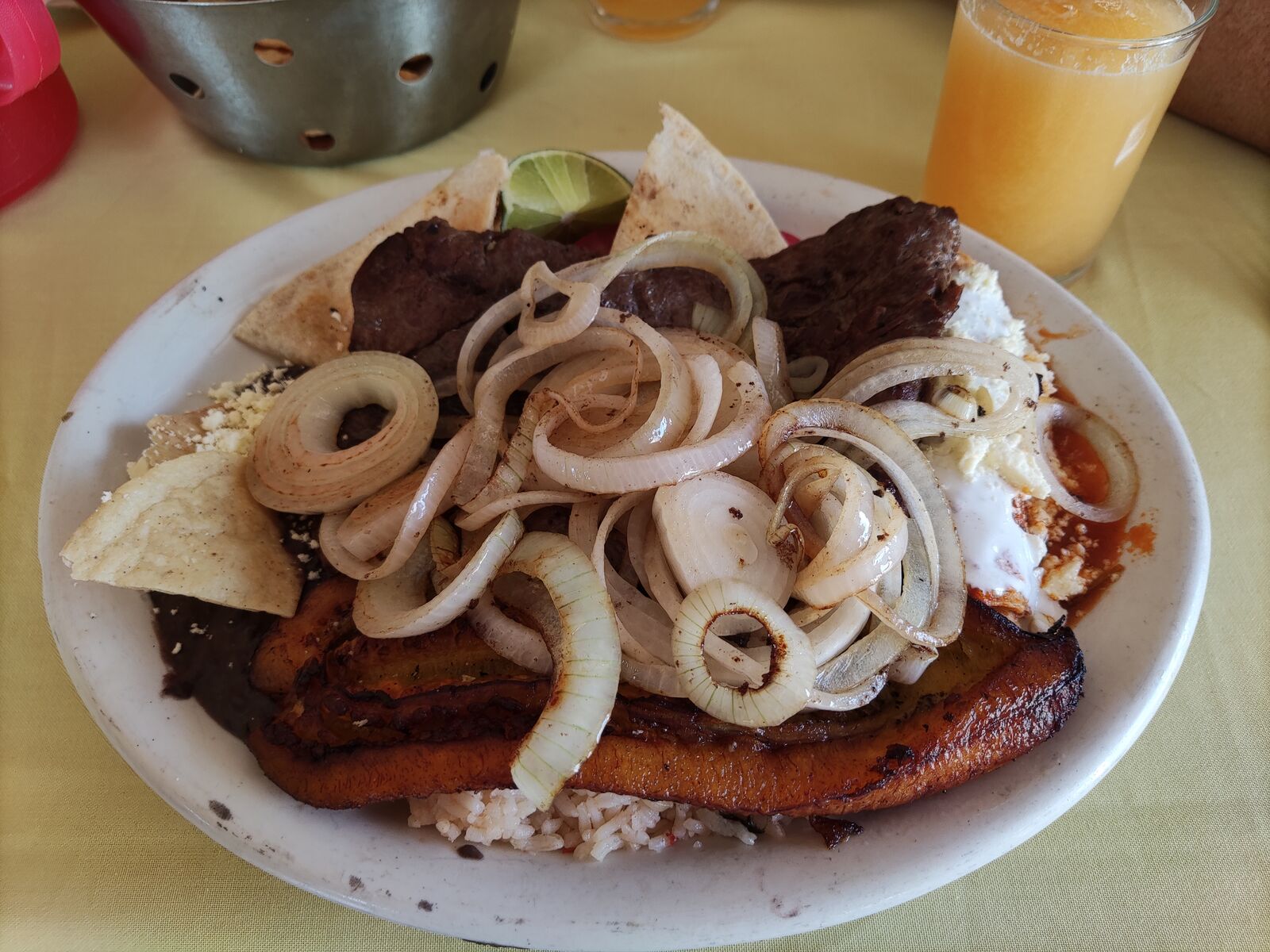 Las Tinajas image 2