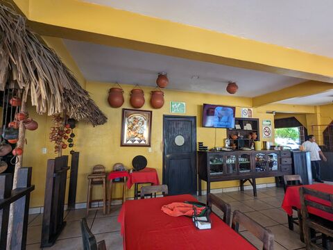 Las Tinajas image 3
