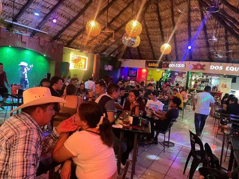 Restaurant Aluxes image 3