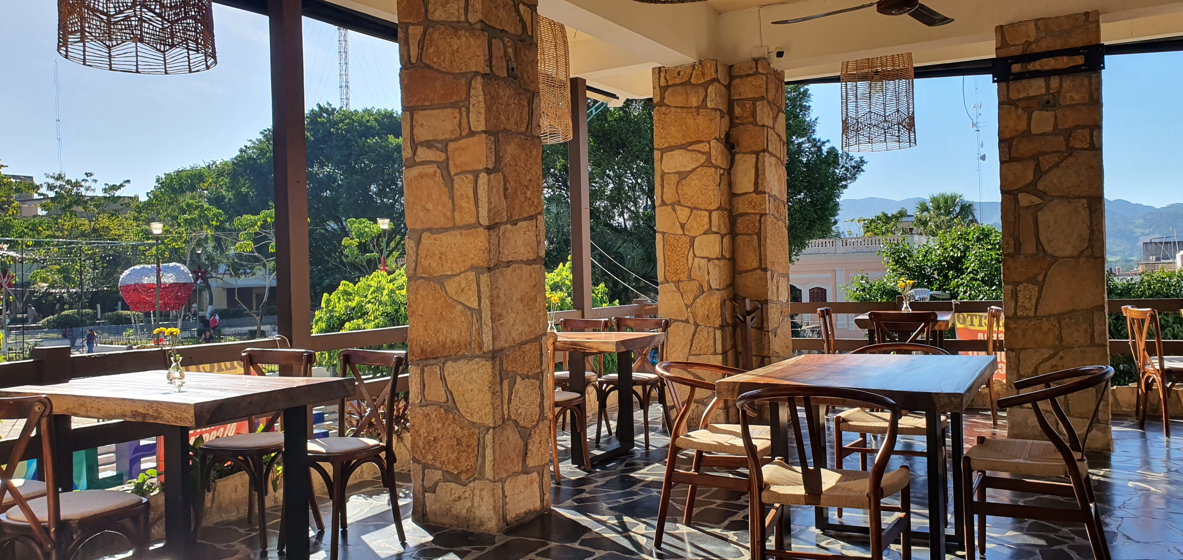 Restaurante terraza Hà image 3