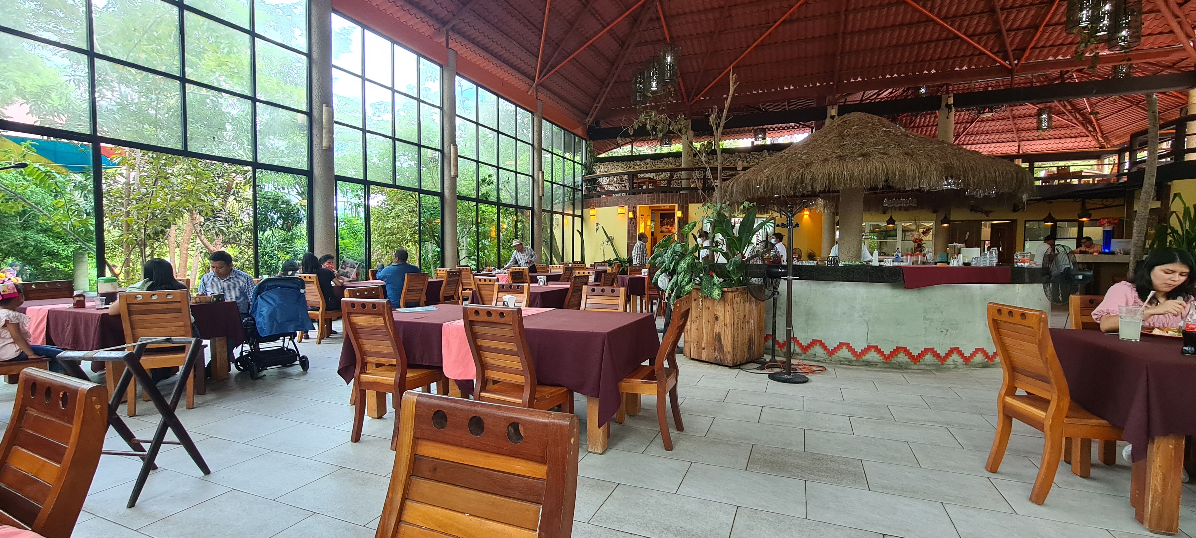 El Huachinango Feliz Restaurante Y Coctelería image 1