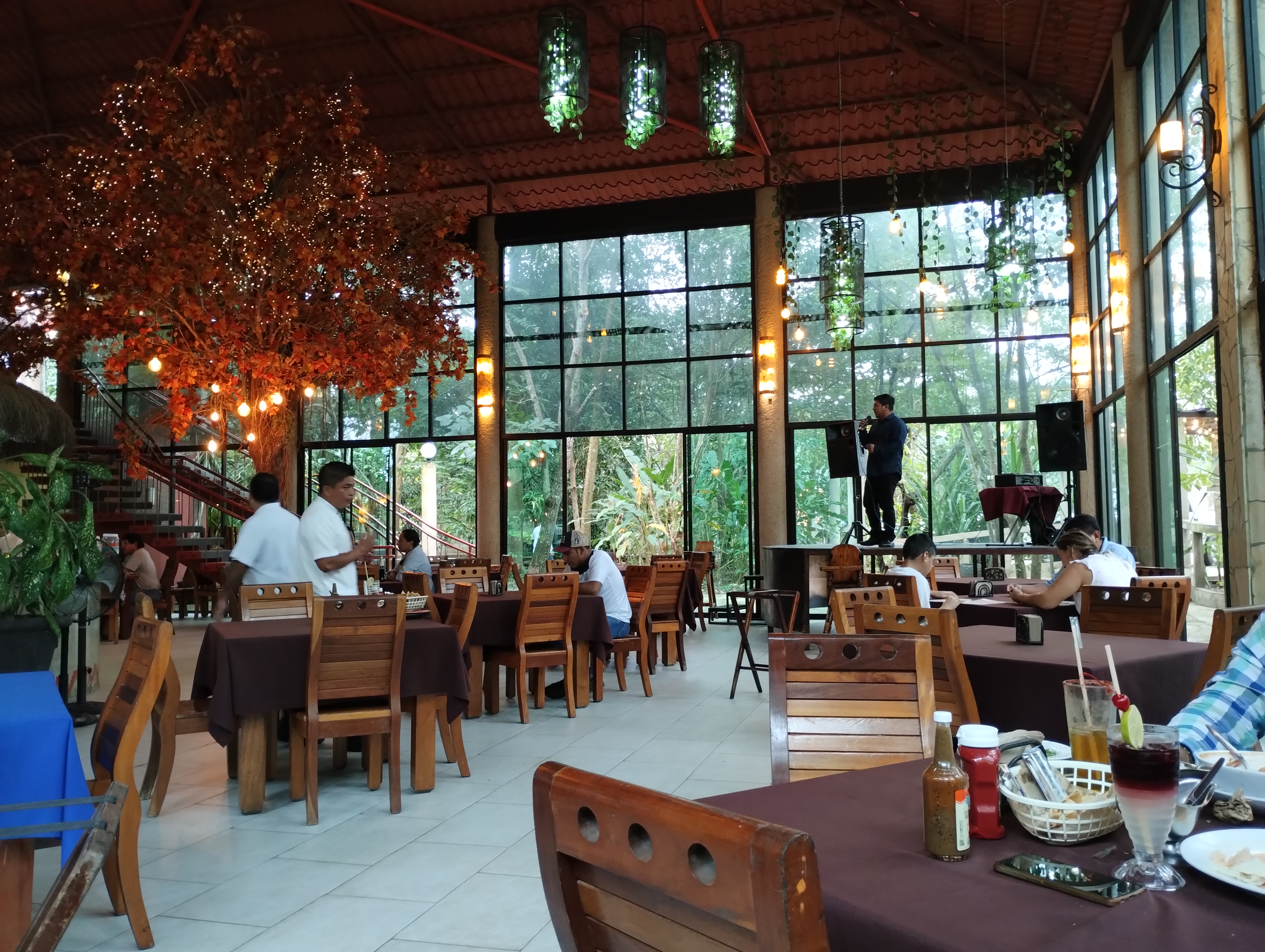 El Huachinango Feliz Restaurante Y Coctelería image 4