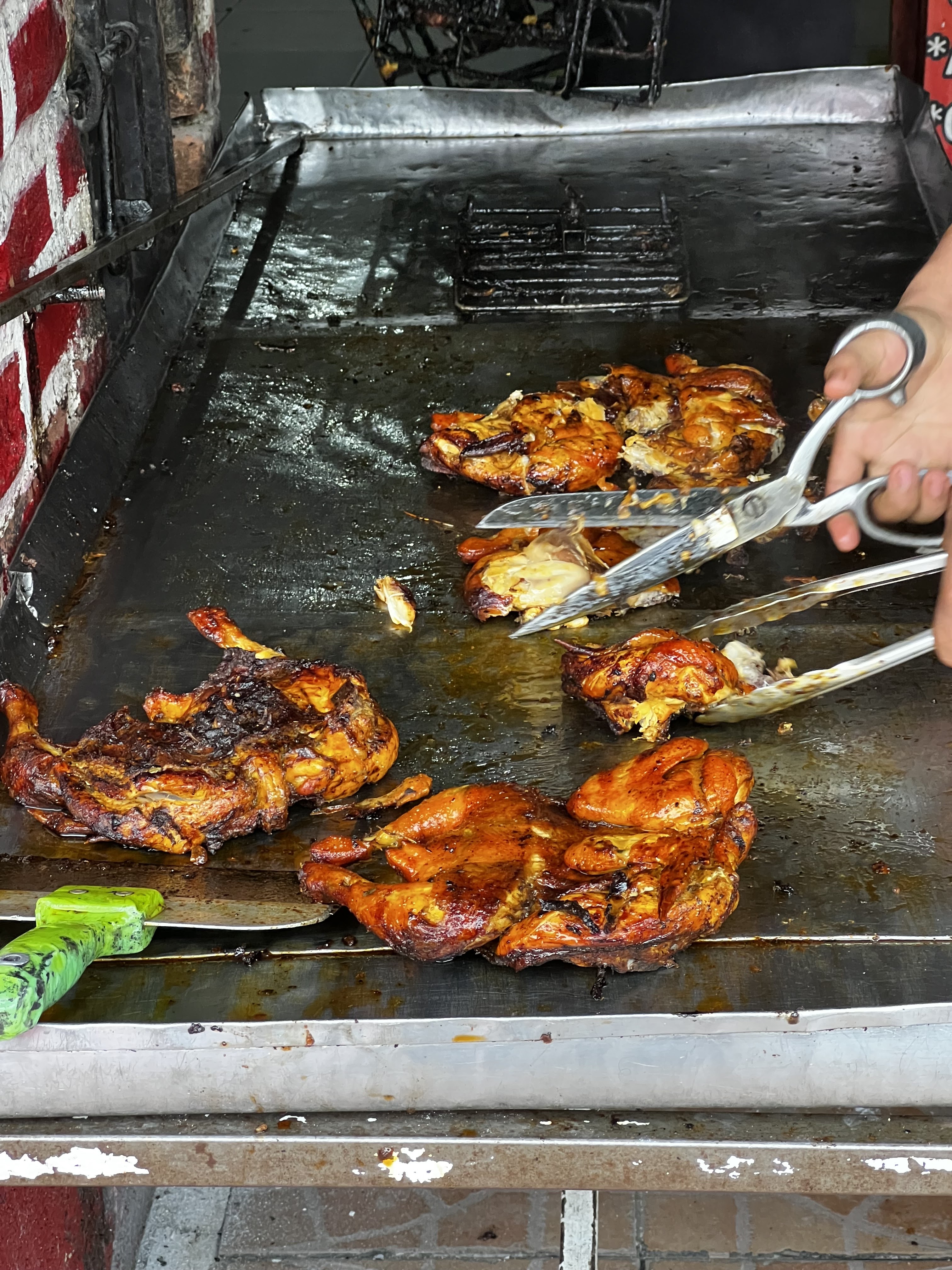 Pollos a la Leña image 4