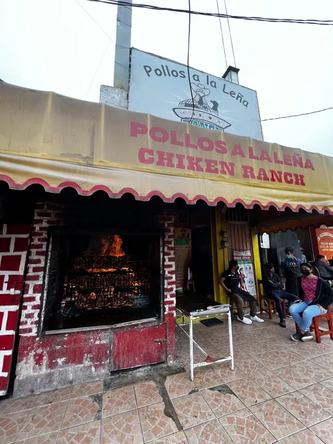 Pollos a la Leña image 5