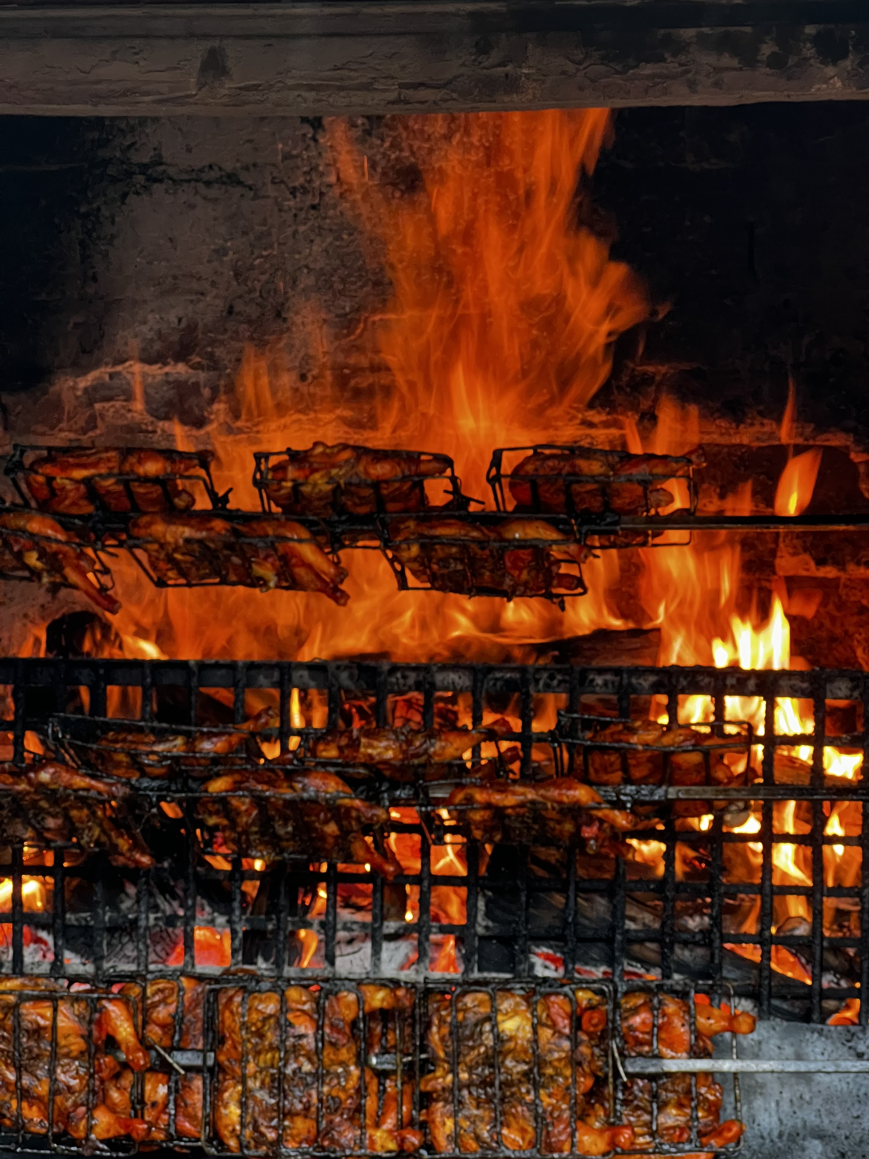 Pollos a la Leña image 8