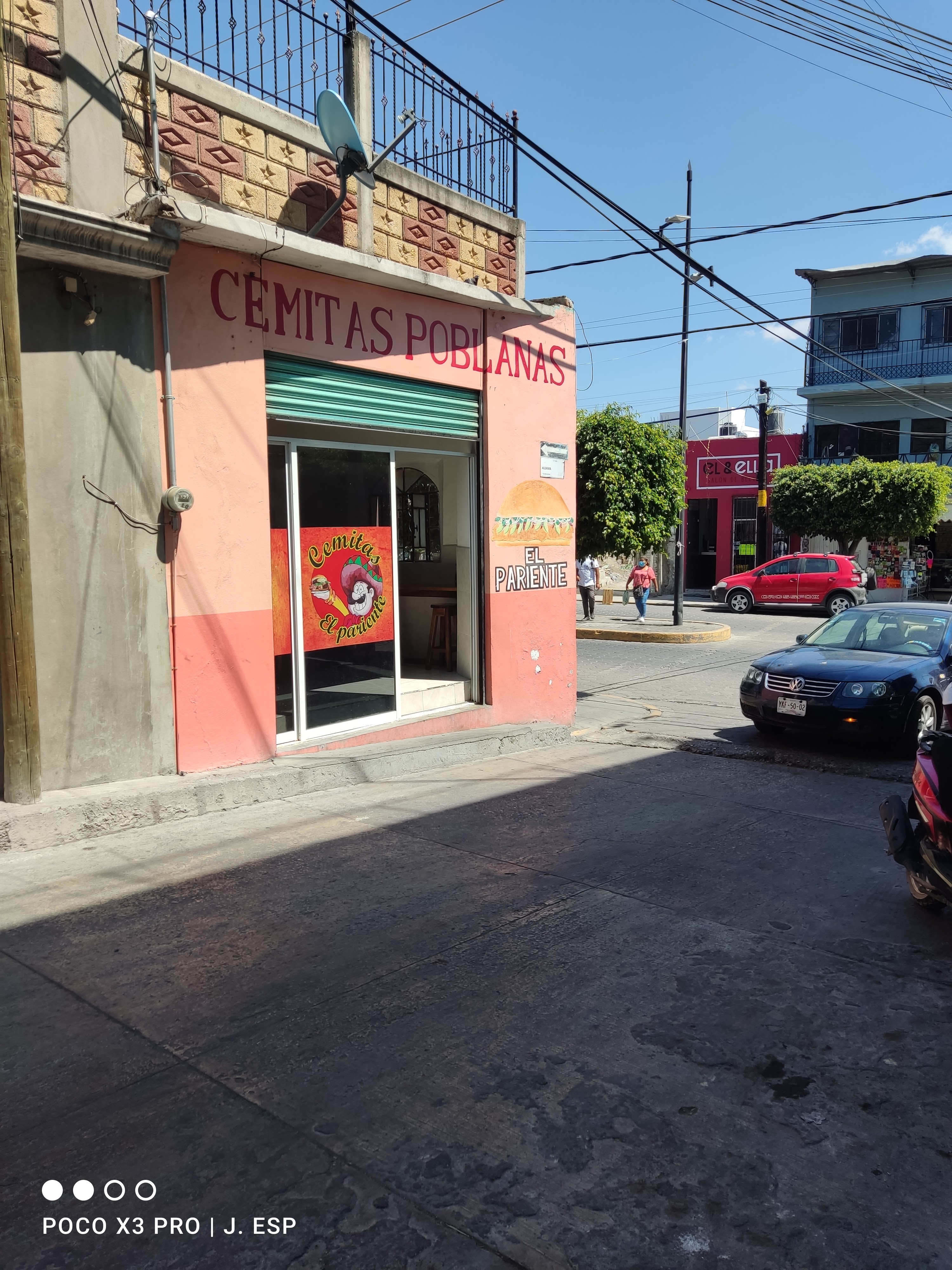 Cemitas Poblanas "El Pariente" image 1