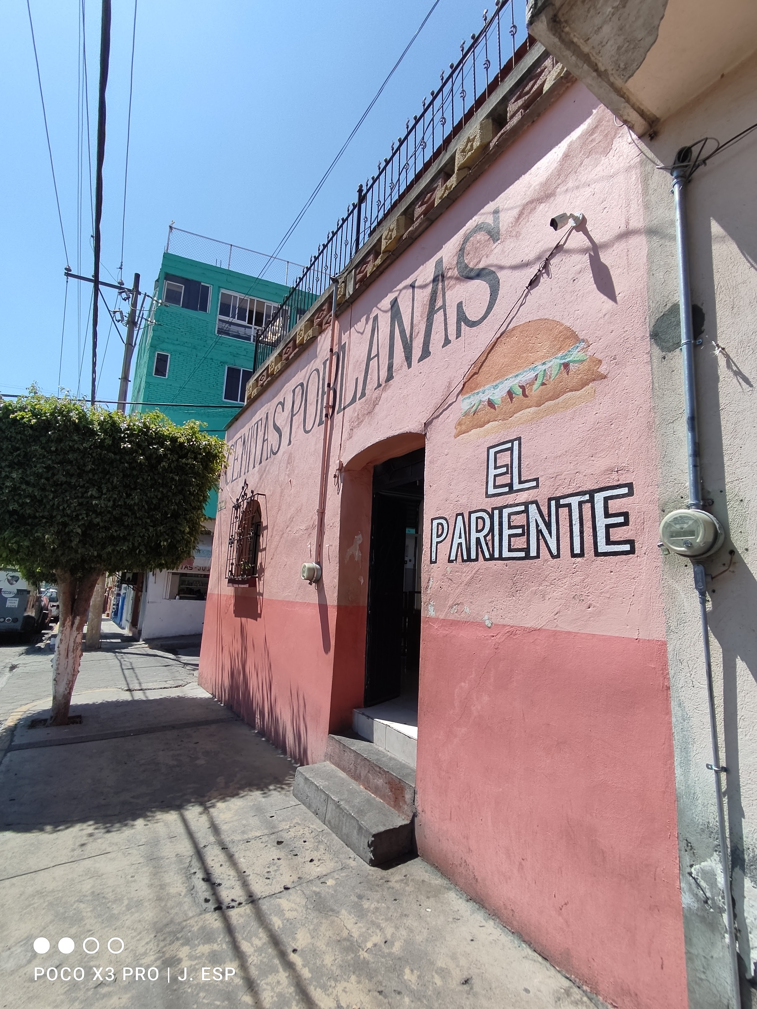 Cemitas Poblanas "El Pariente" image 7