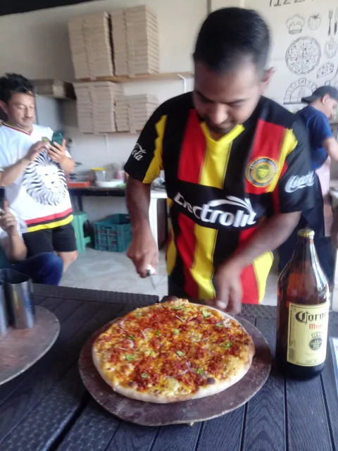 Meleth's pizzas a la leña image 6