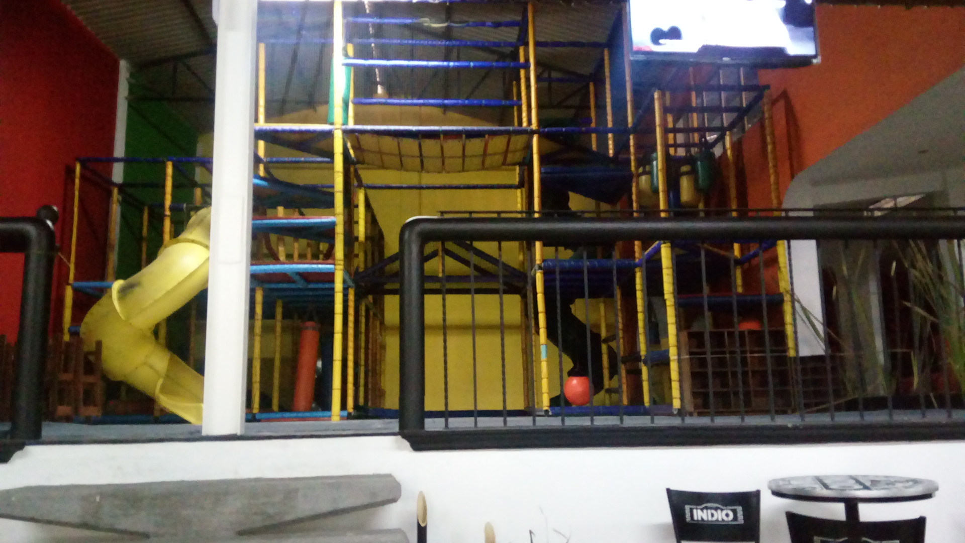 Wings parrilla casual image 5