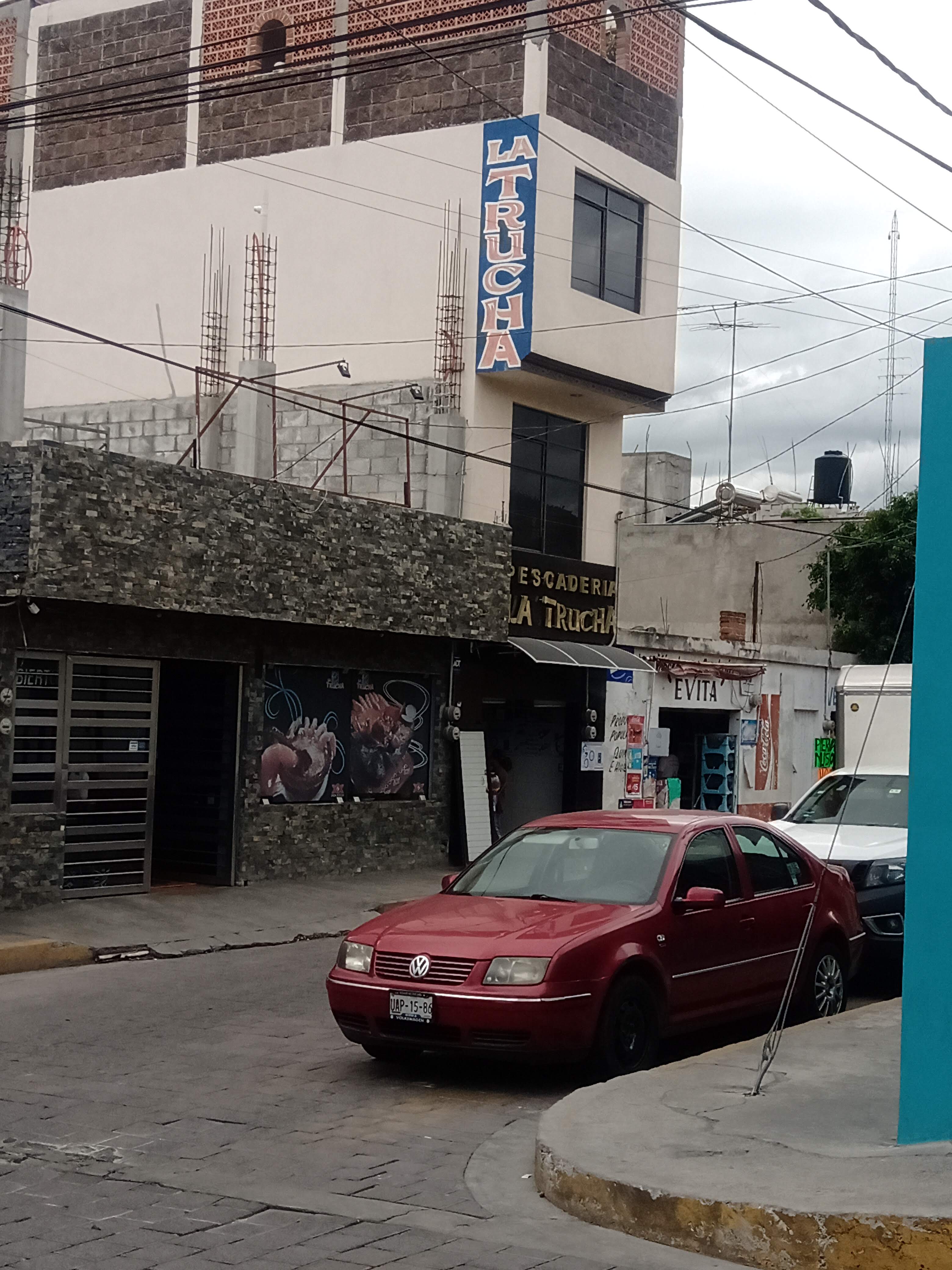 Marisqueria "La Trucha" image 3