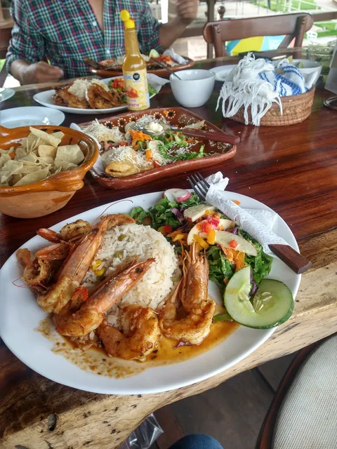 Restaurante las cabañas image 2