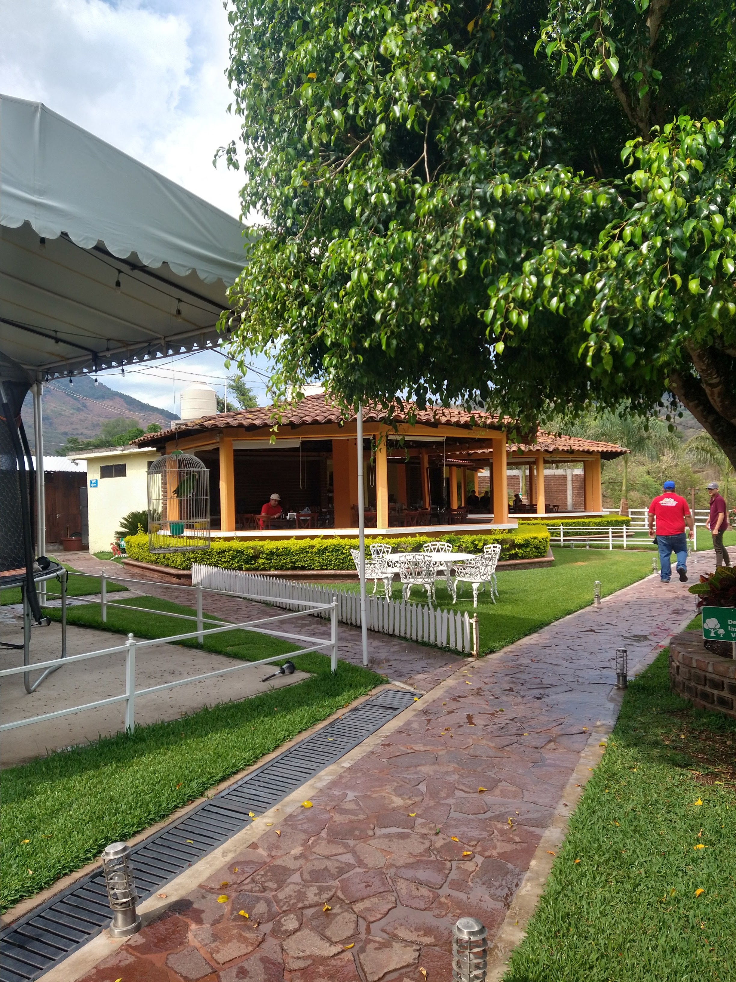 Restaurante las cabañas image 7