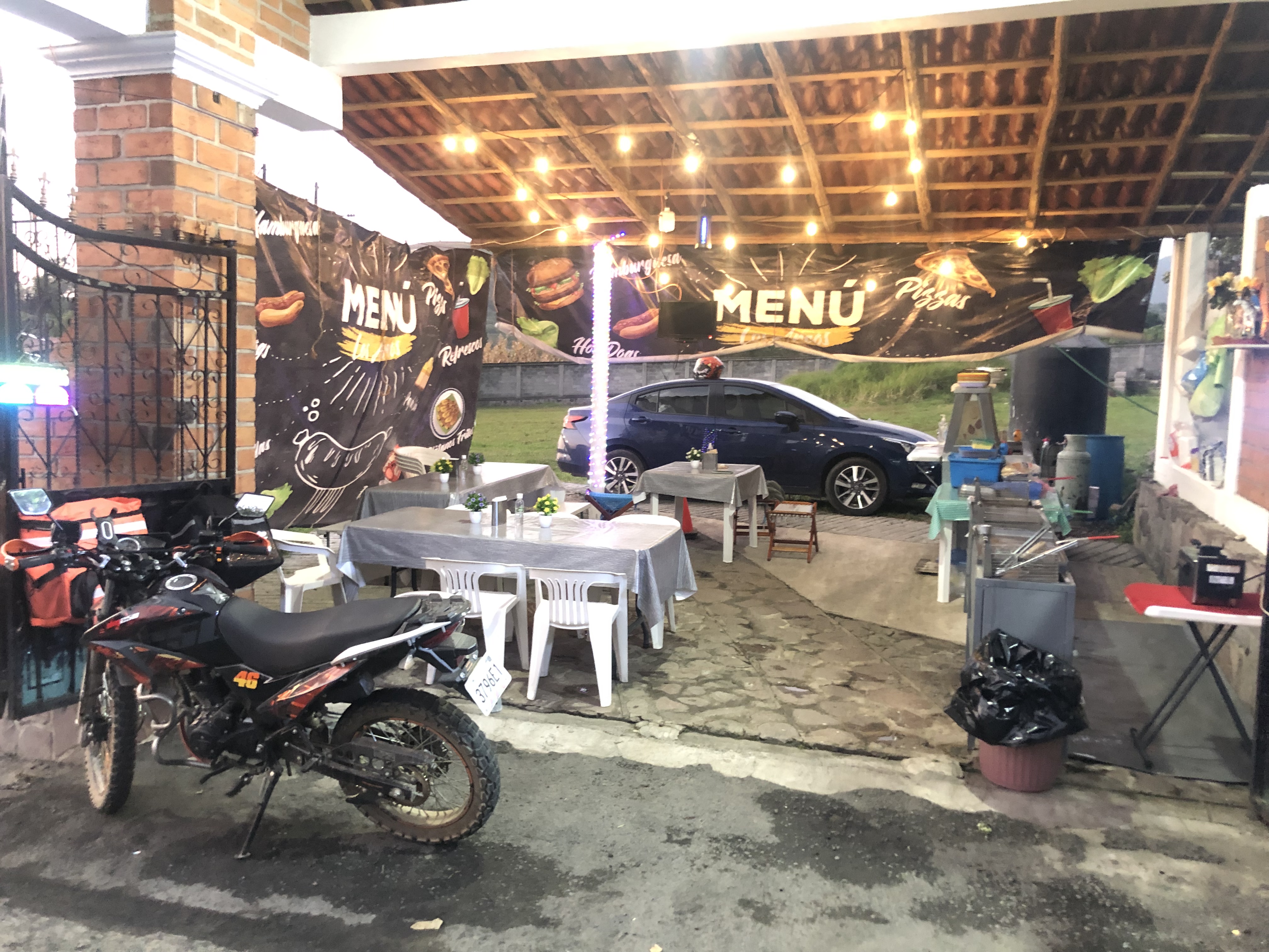 Hamburguesas los Arcos image 1