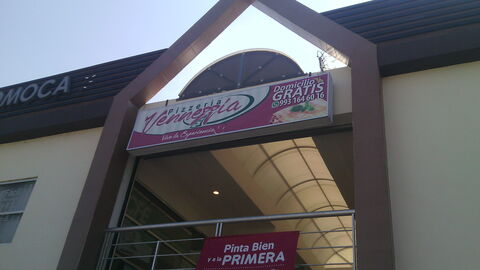 Pizzeria Vennezzia image 5