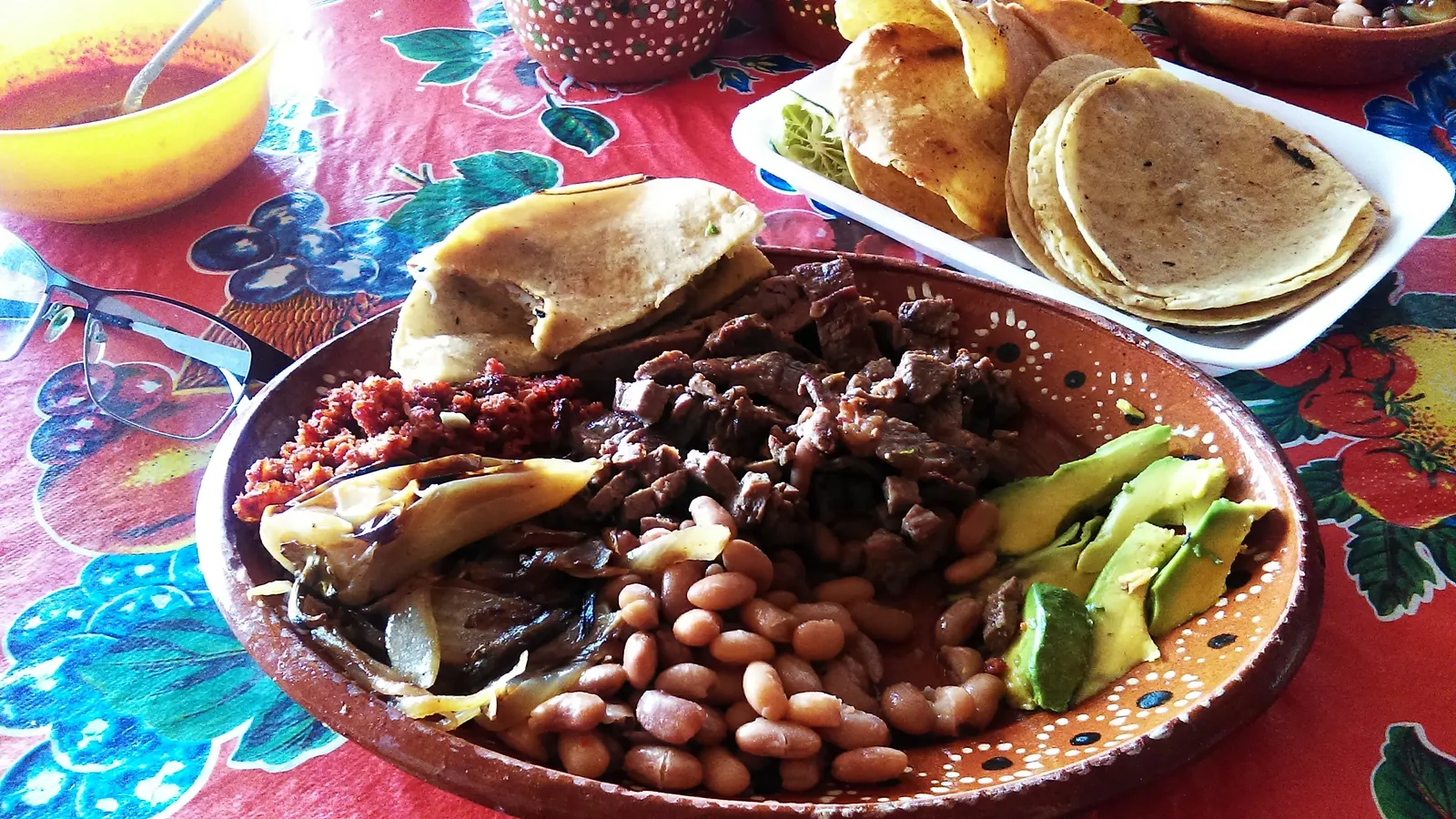 Birrieria Y Taqueria "D´NAZA" image 2