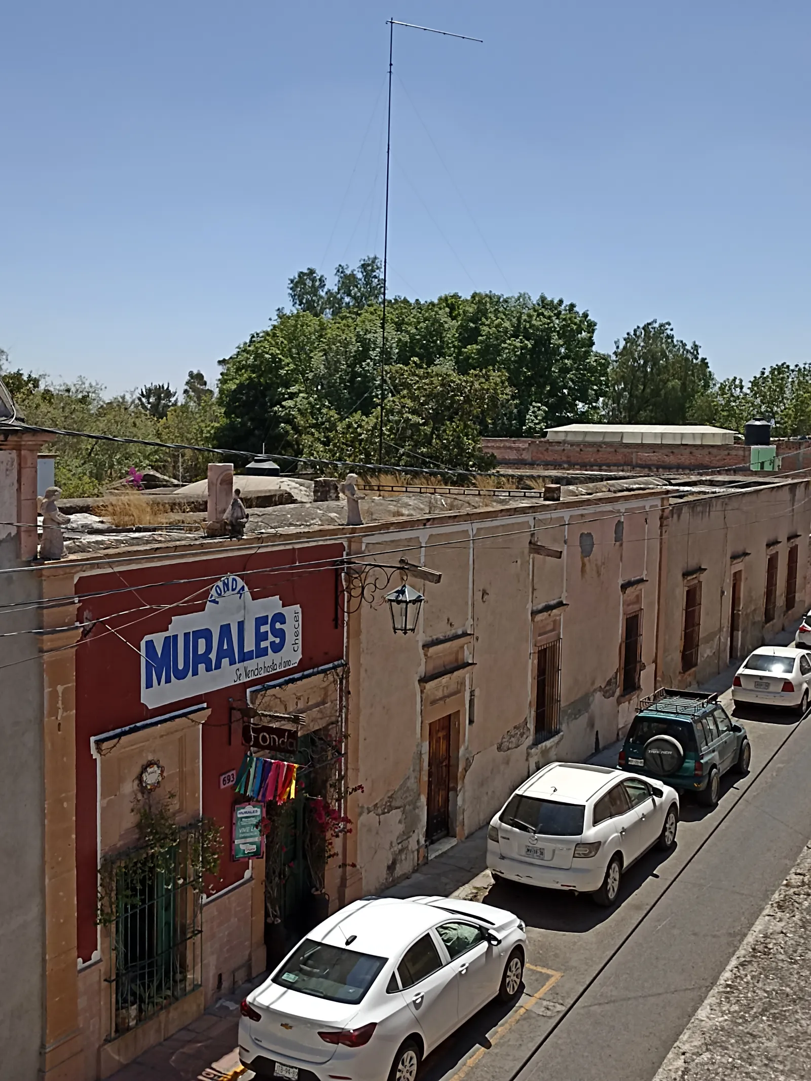 Fonda Murales Lagos image 1