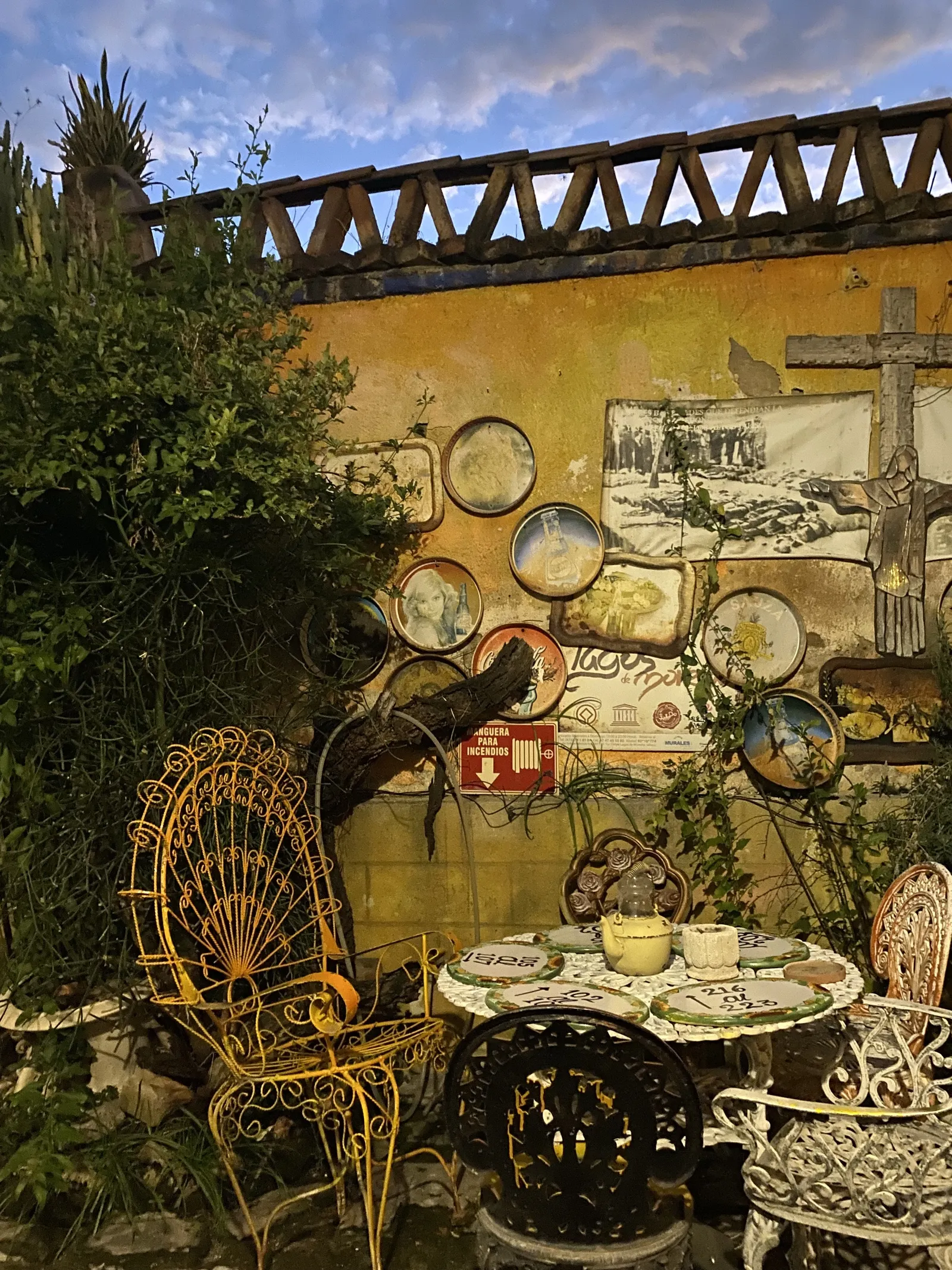 Fonda Murales Lagos image 10