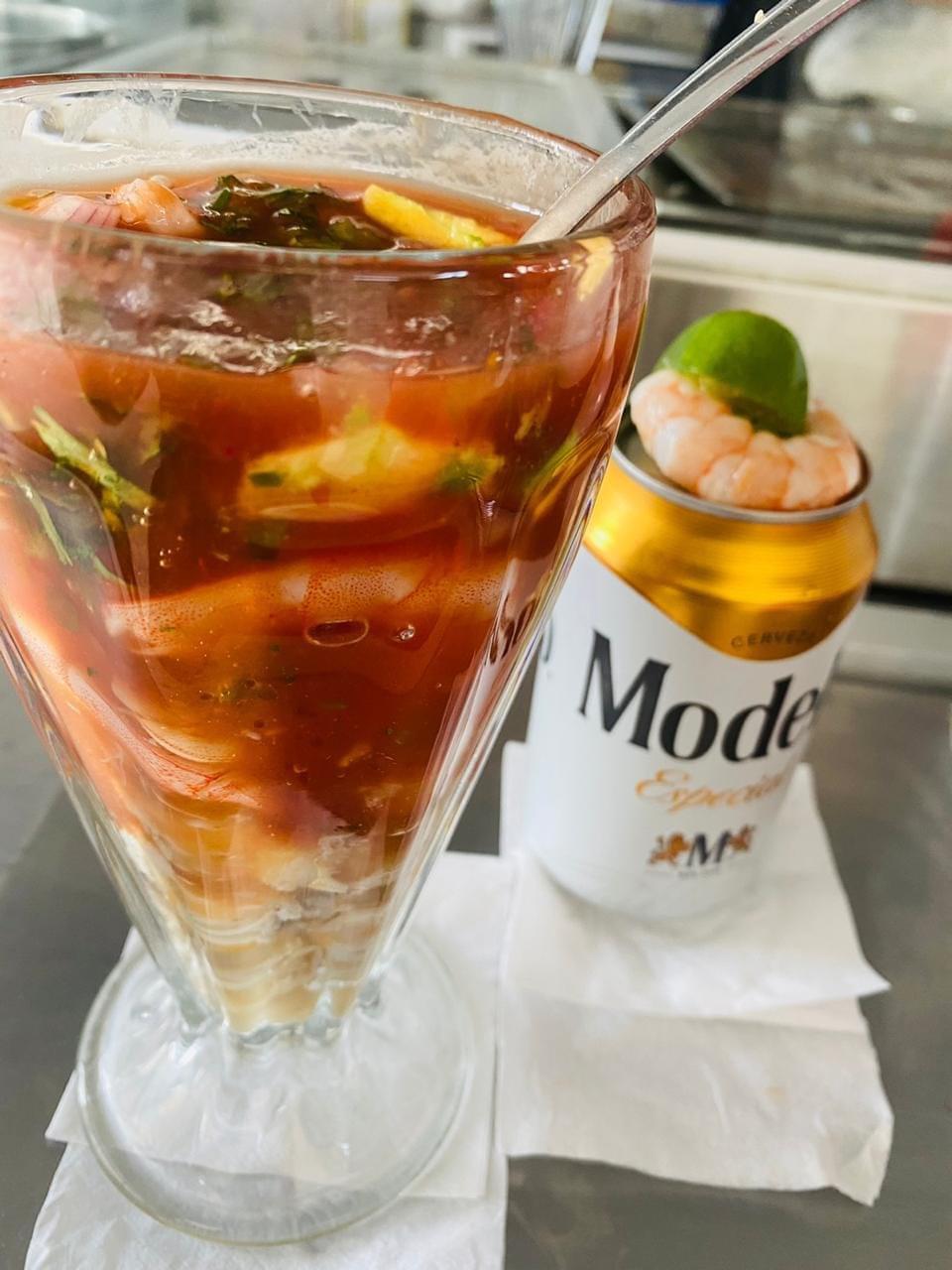 Mariscos "El Puerto" image 10