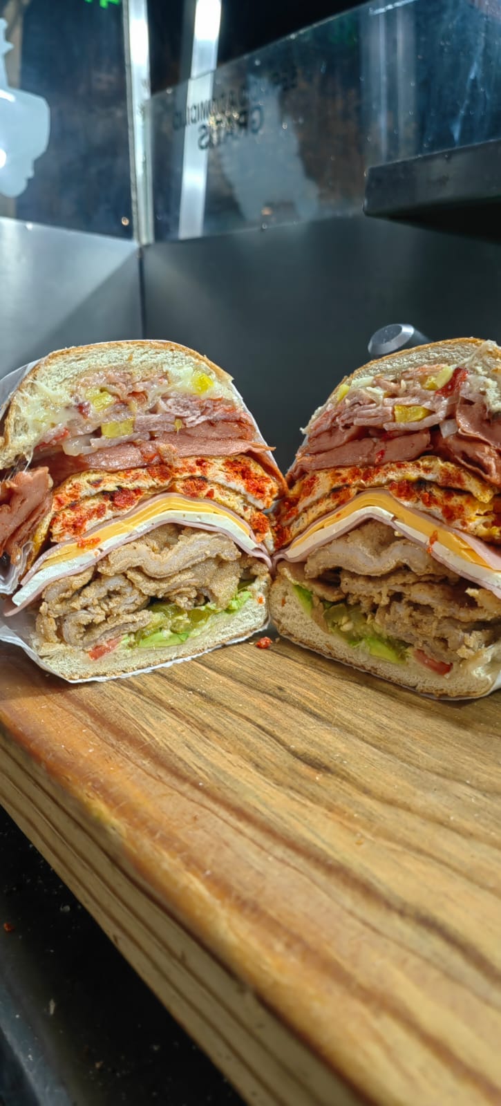 Tortas El Pachuco image 2