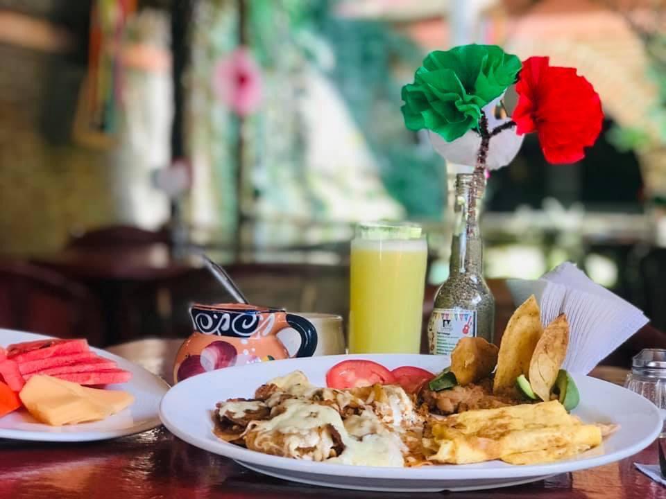 Real Colunga Restaurant Bar image 9