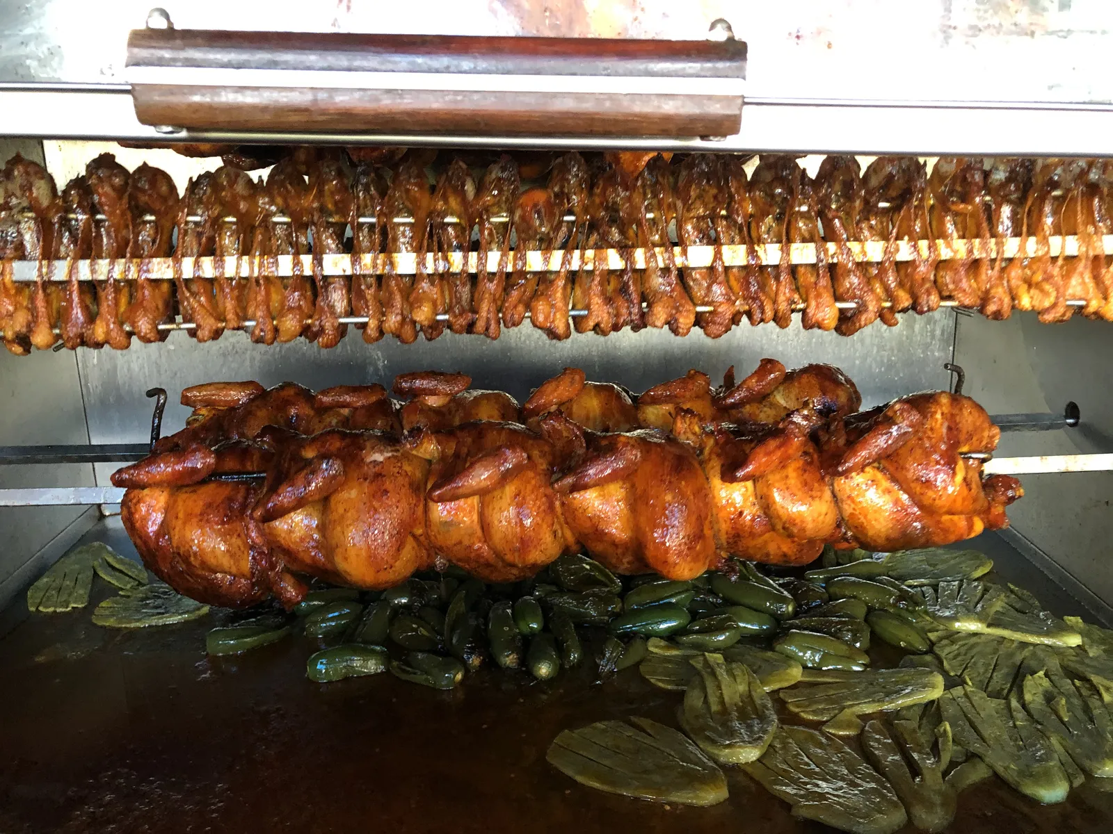 Pollos Rostizados Doña Guera image 1