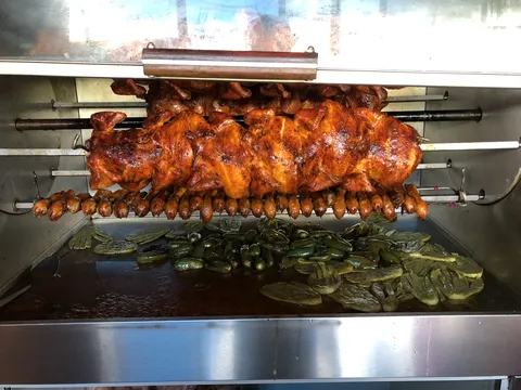 Pollos Rostizados Doña Guera image 3