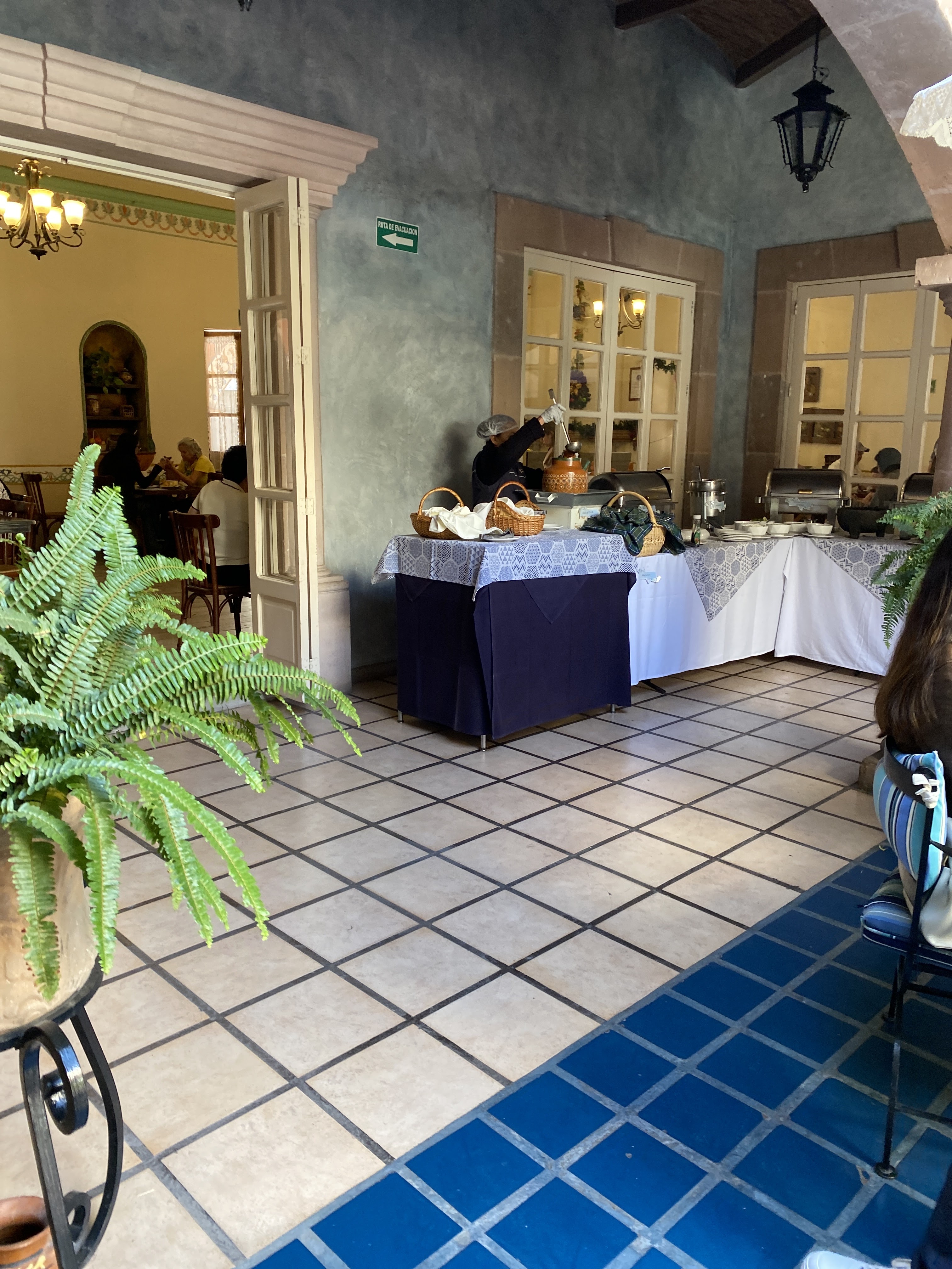 La valentina restaurante bar image 6