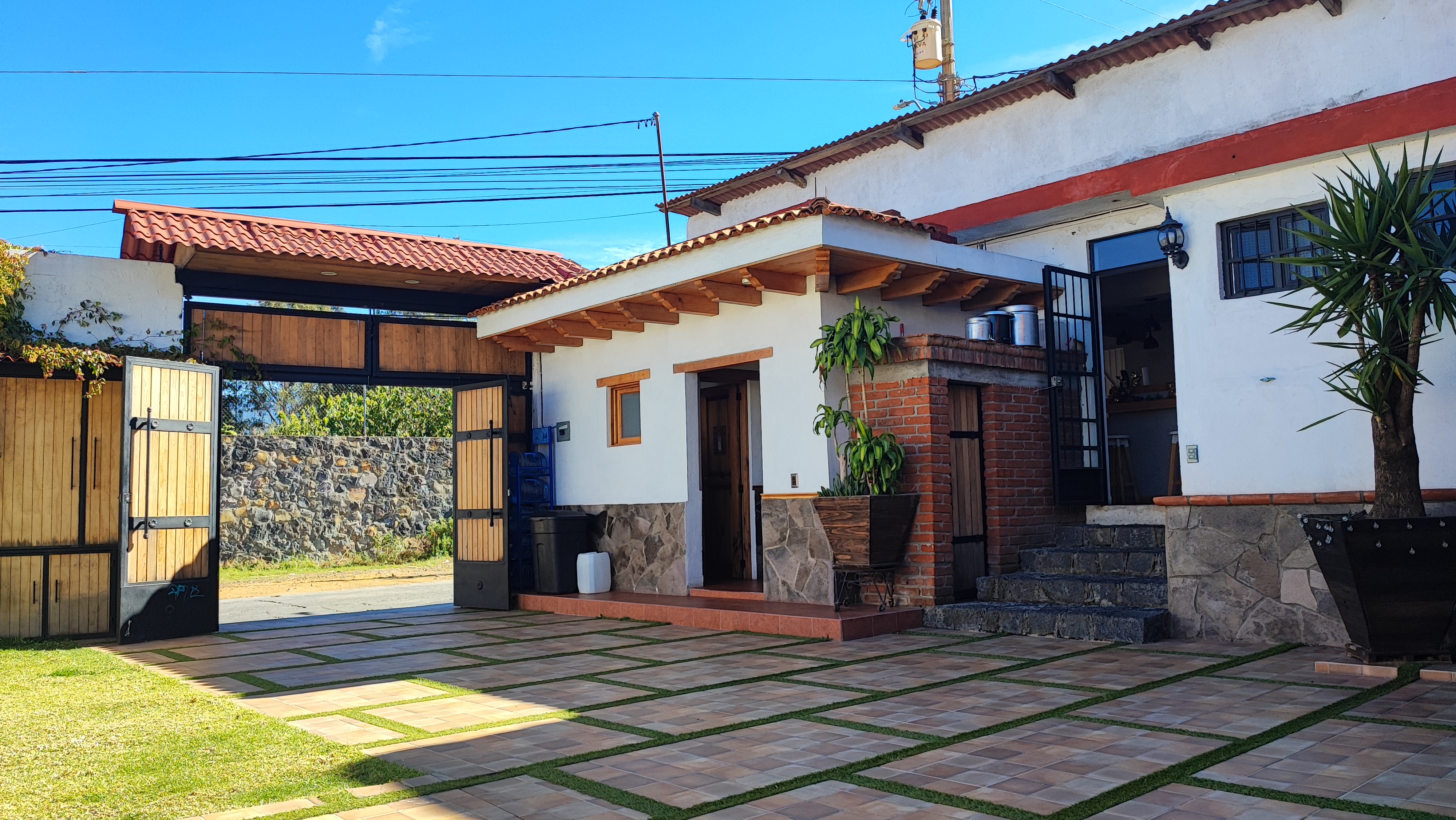 Pichonera Ramen Bar image 9