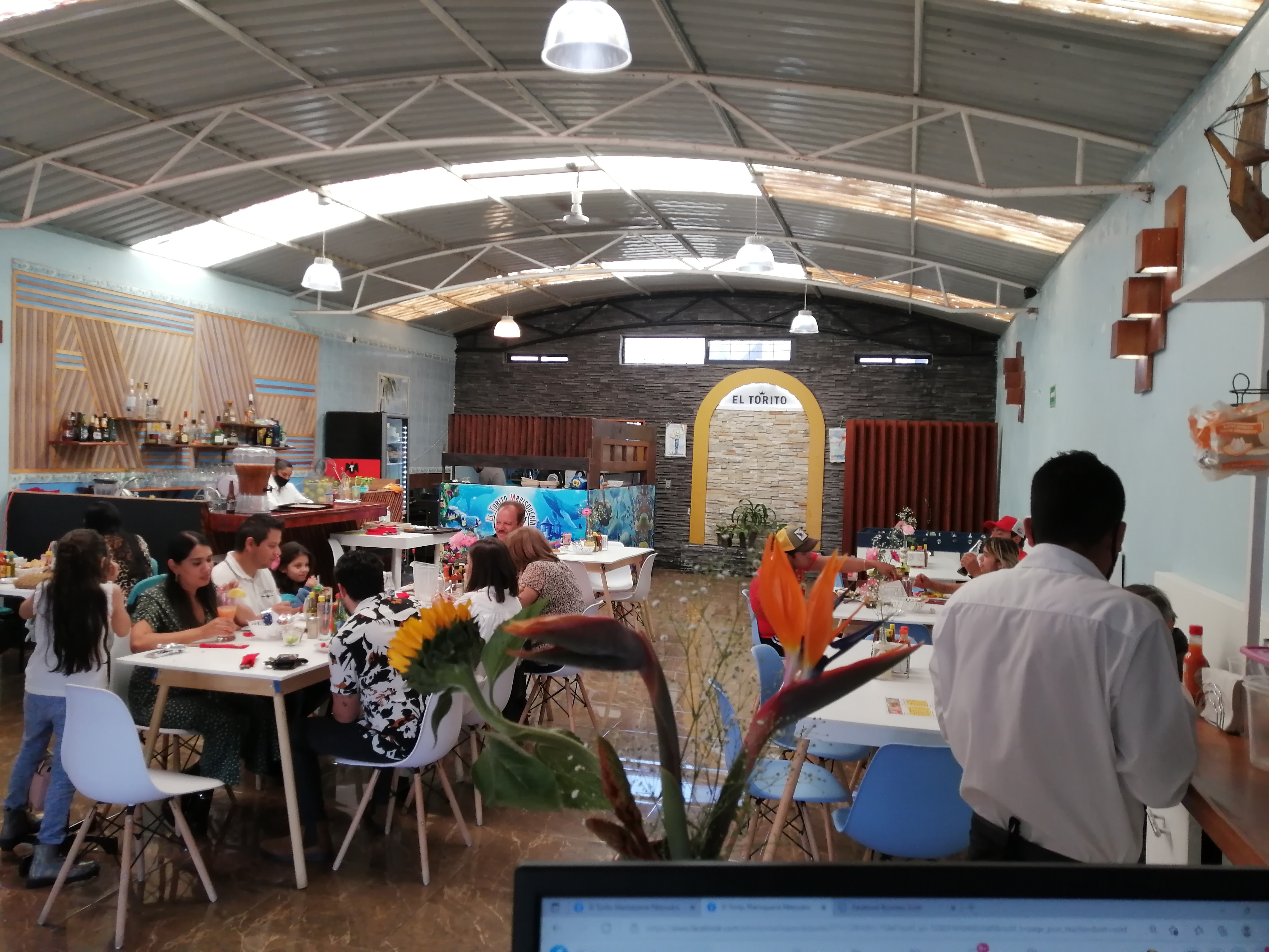 El Torito Marisquería image 1