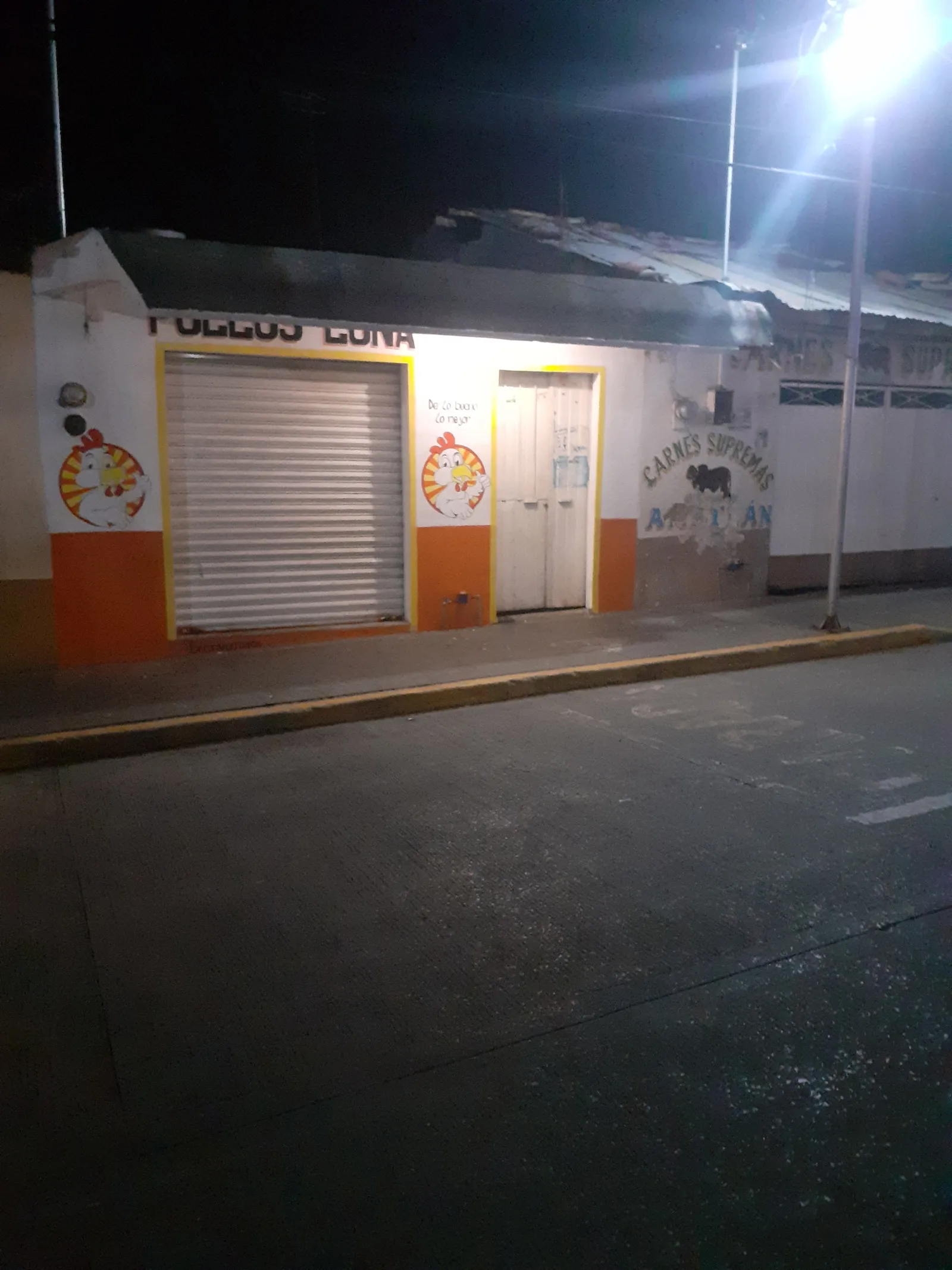 pollos luna image 2