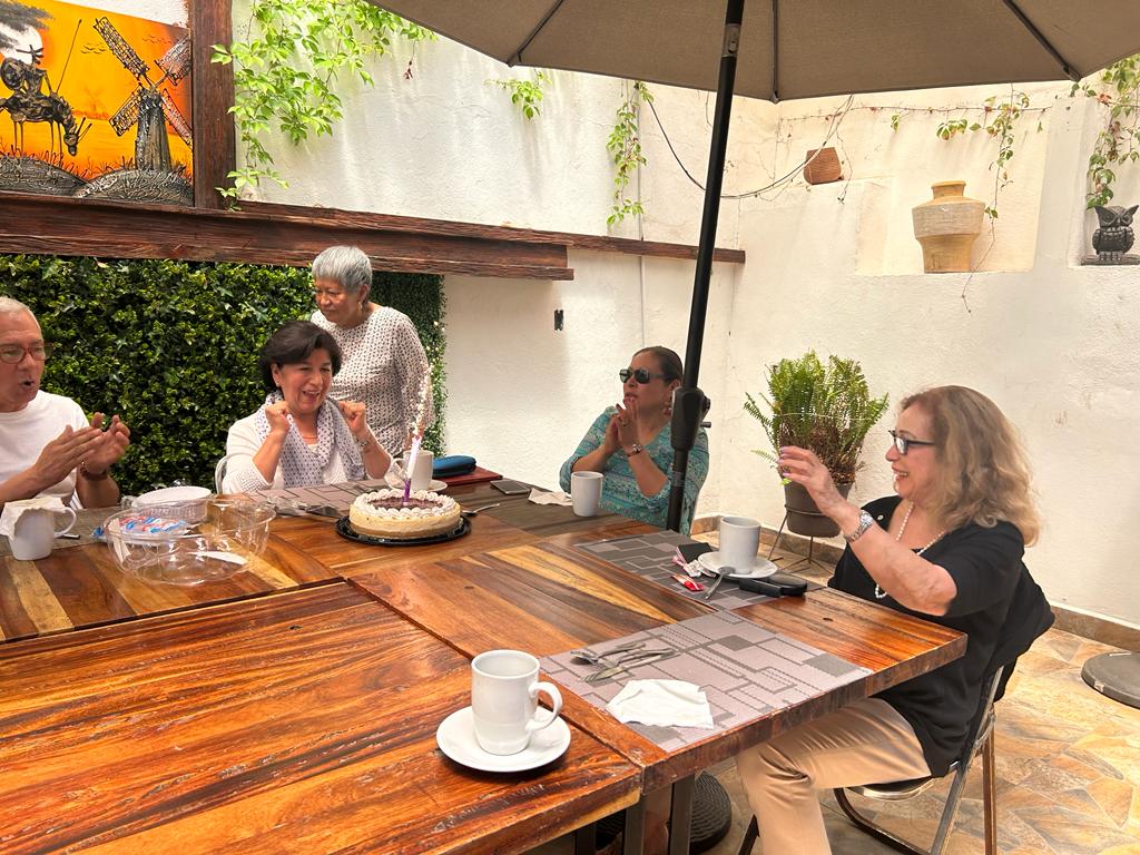 LA VICTORIA FONDA image 3