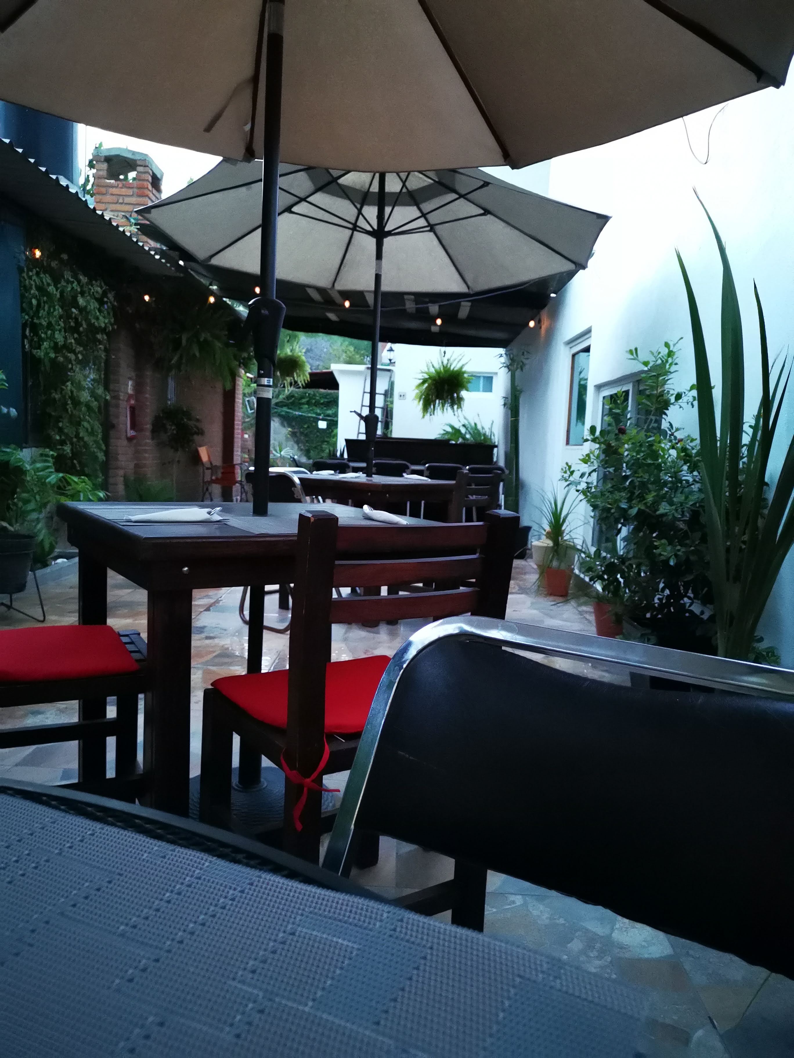 LA VICTORIA FONDA image 5